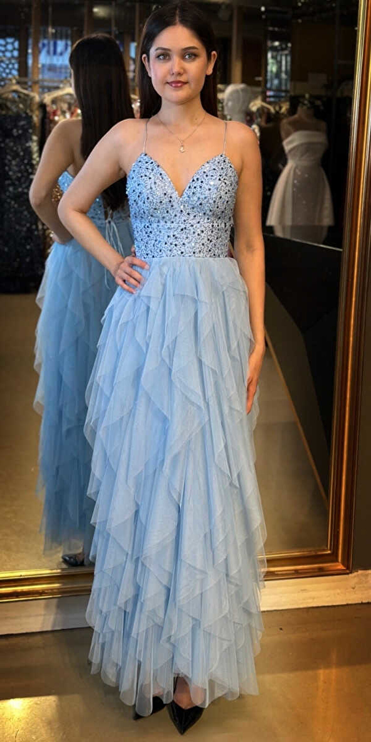 Mavi İp Askılı Boncuk İşlemeli Sırt Dekolteli  Kloş Etekli Tül Uzun Abiye Elbise 7588