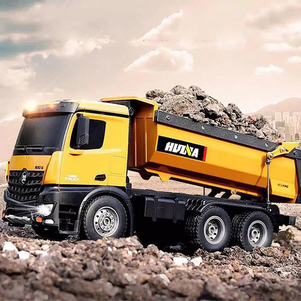 HUINA 1582 1/14 10 Kanal FULL METAL RC Model Profesyonel Uzaktan Kumandalı Damperli Kamyon İş Makinası - 2.4G Full Fonksiyon Sesli ve Işıklı
