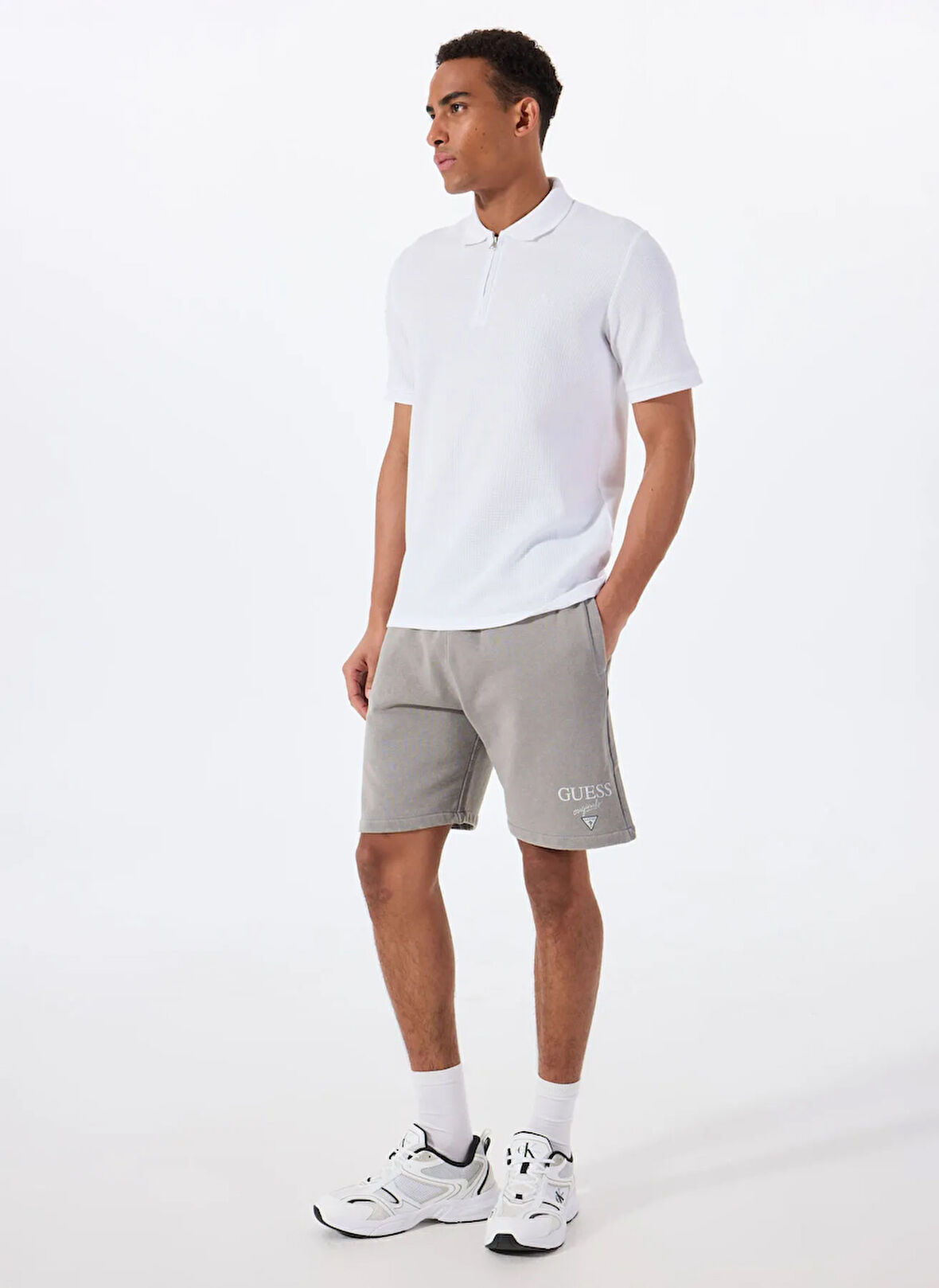 Guess Çok Renkli Erkek Loose Fit Desenli Sweat Şort M5GD50KCPR1FJ2J GO JOGGER SHORT