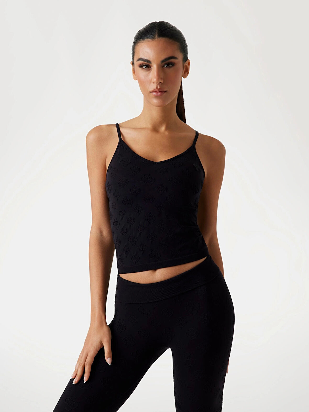 Guess Peony Kadın Siyah Aktif Top V5YP05Z3OA0-FJ8B