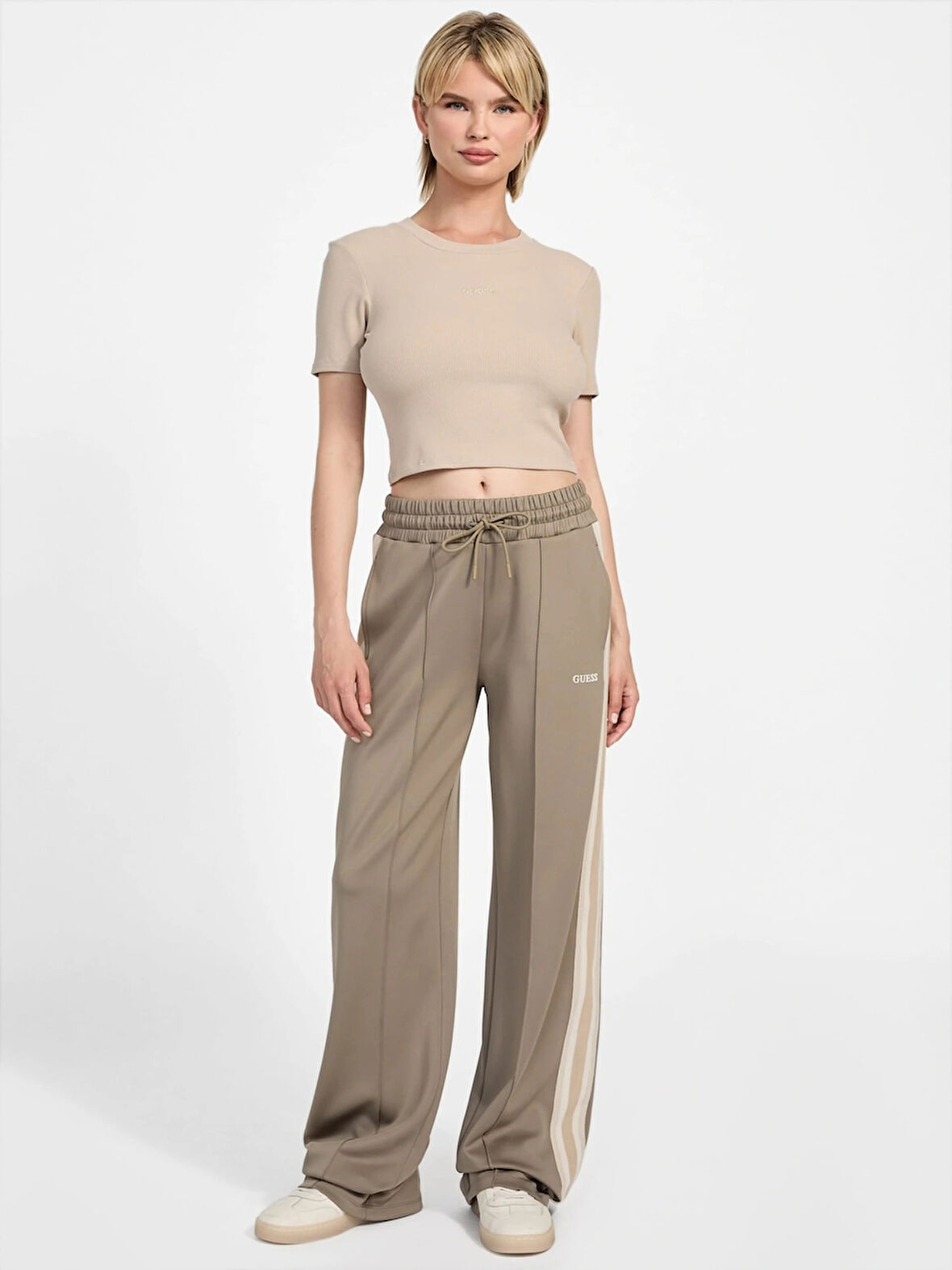 Guess Carla Kadın Kahverengi Aktif Top V5YP08K8RT2-G1DR