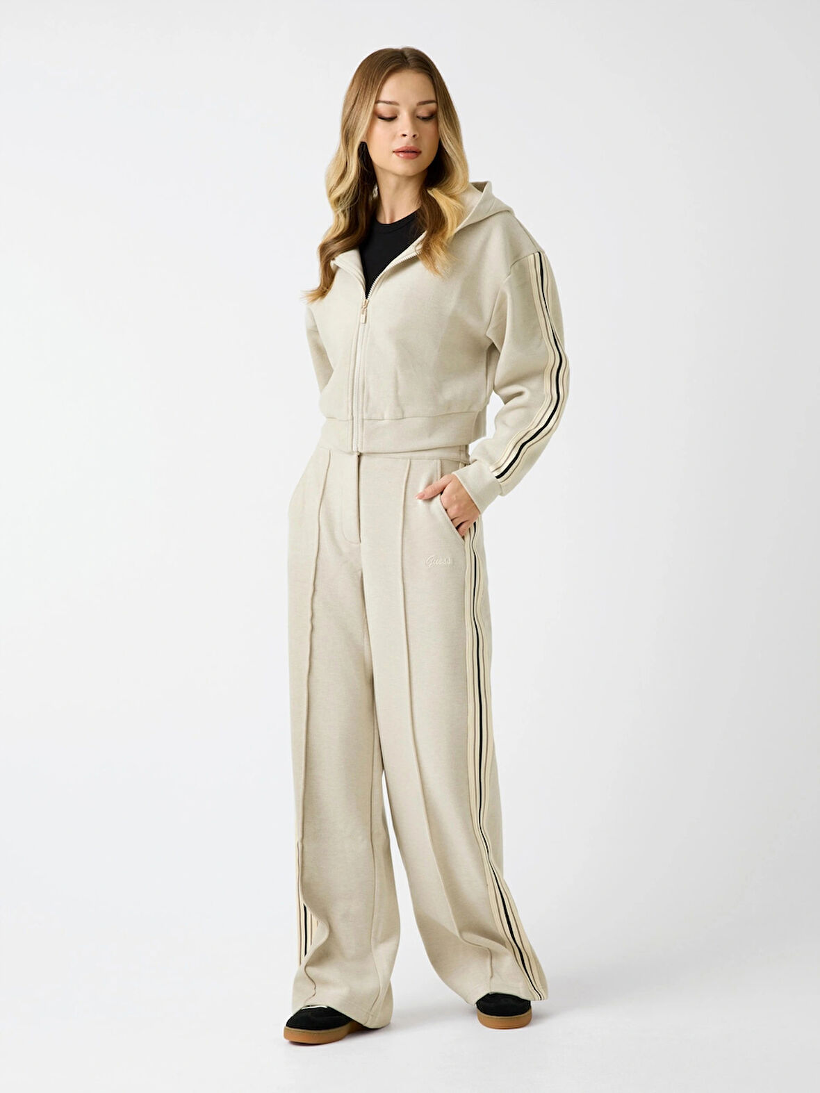 Guess Muriel Kadın Çok Renkli Aktif Yün Karışımlı Regular Fit Eşofman Altı V5BB16KCX52-H11F