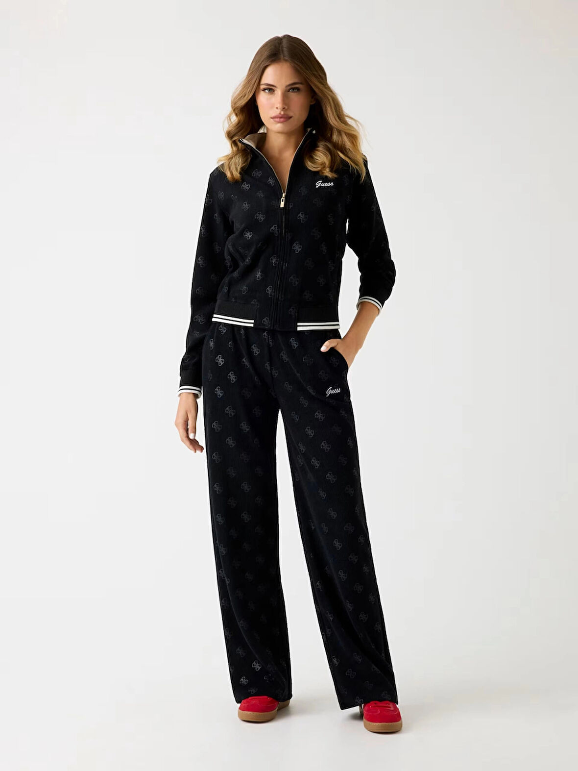 Guess Paulina Kadın Siyah Aktif Loose Fit Eşofman Altı V5BB00K1902-JBLK