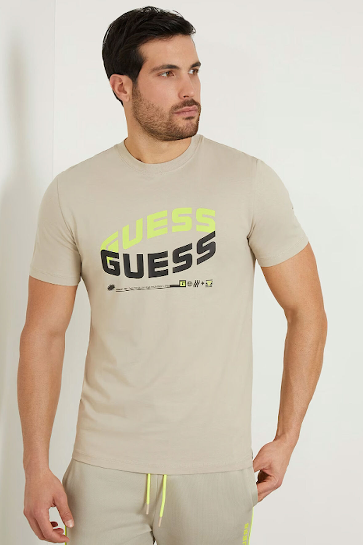 Erkek Guess Önde Logo T-Shirt / Kum Beji | M