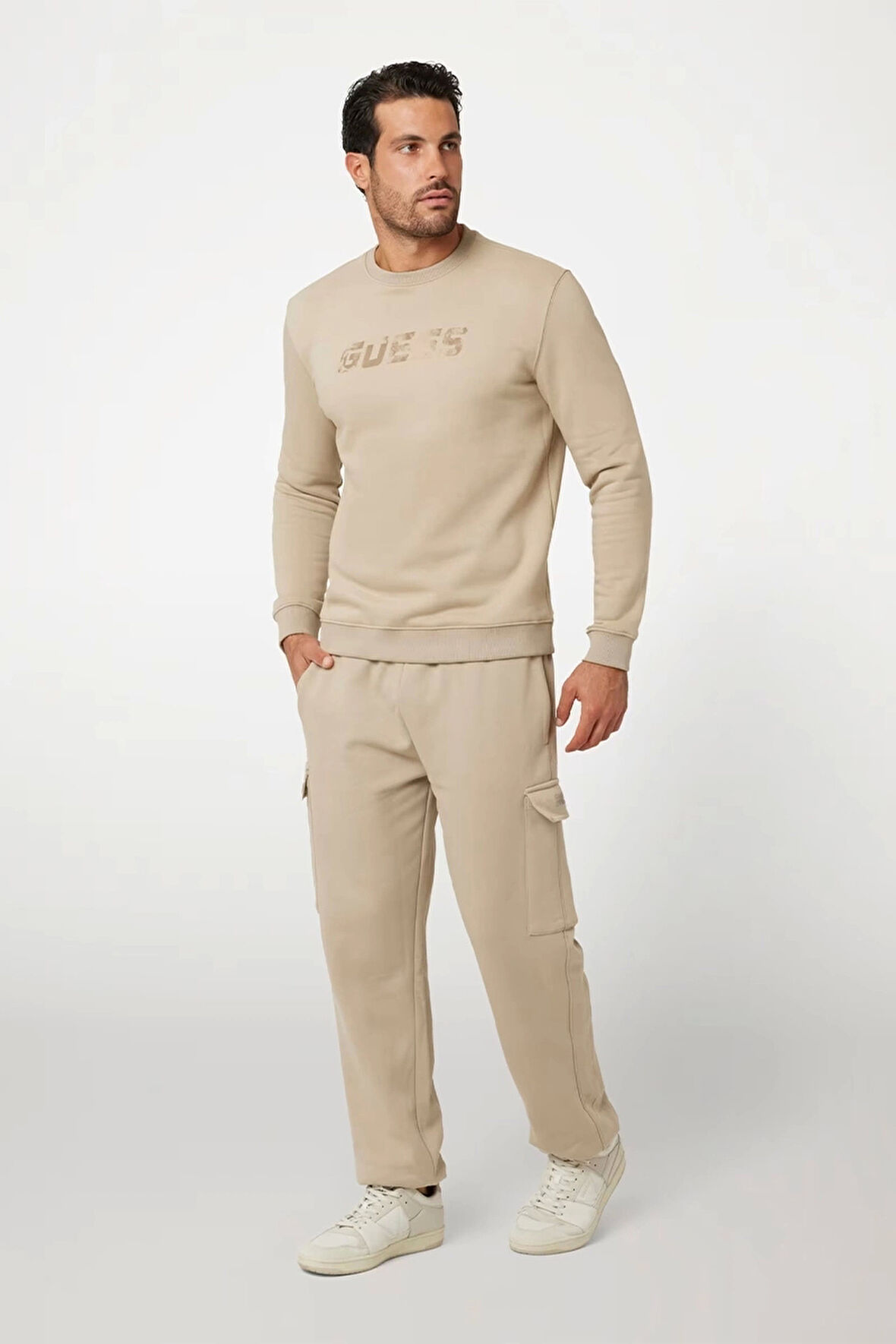 Guess Erkek  Kahverengi Önü Logolu Sweatshirt