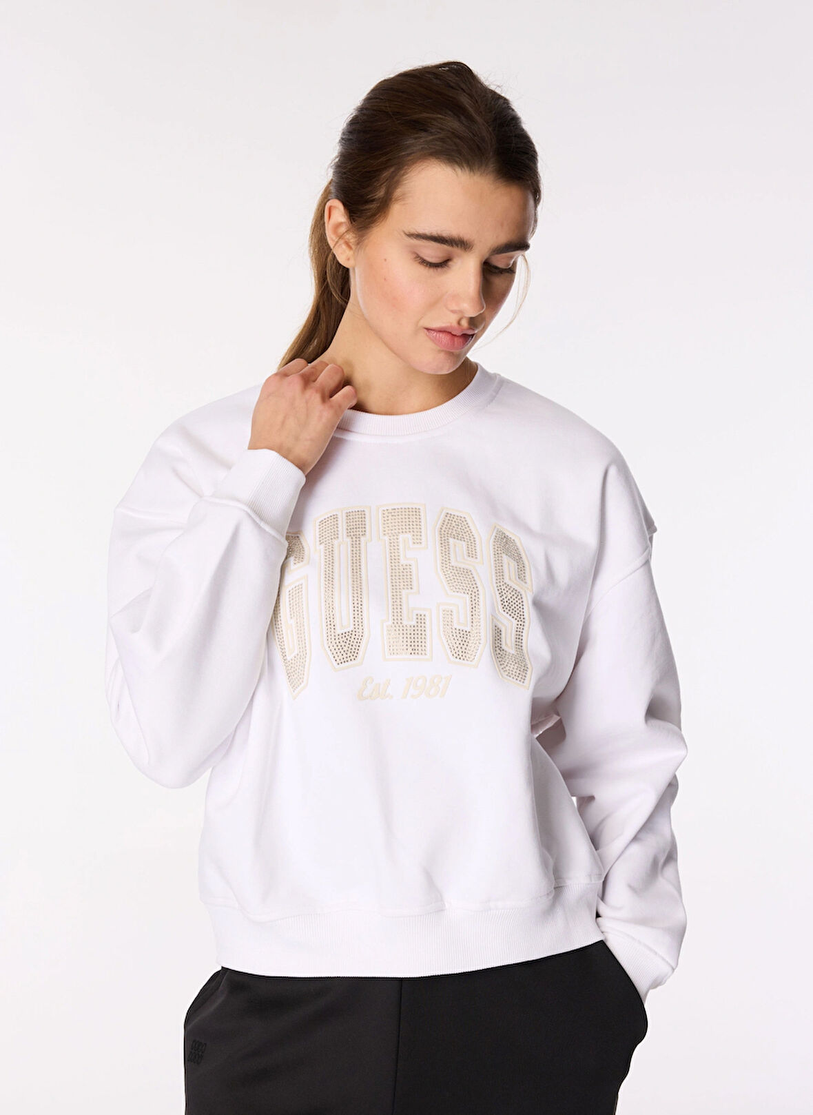 Guess Bisiklet Yaka Desenli Beyaz Kadın Sweatshırt CN COLLEGE SWEATSHIR - ORG CO DIAGO