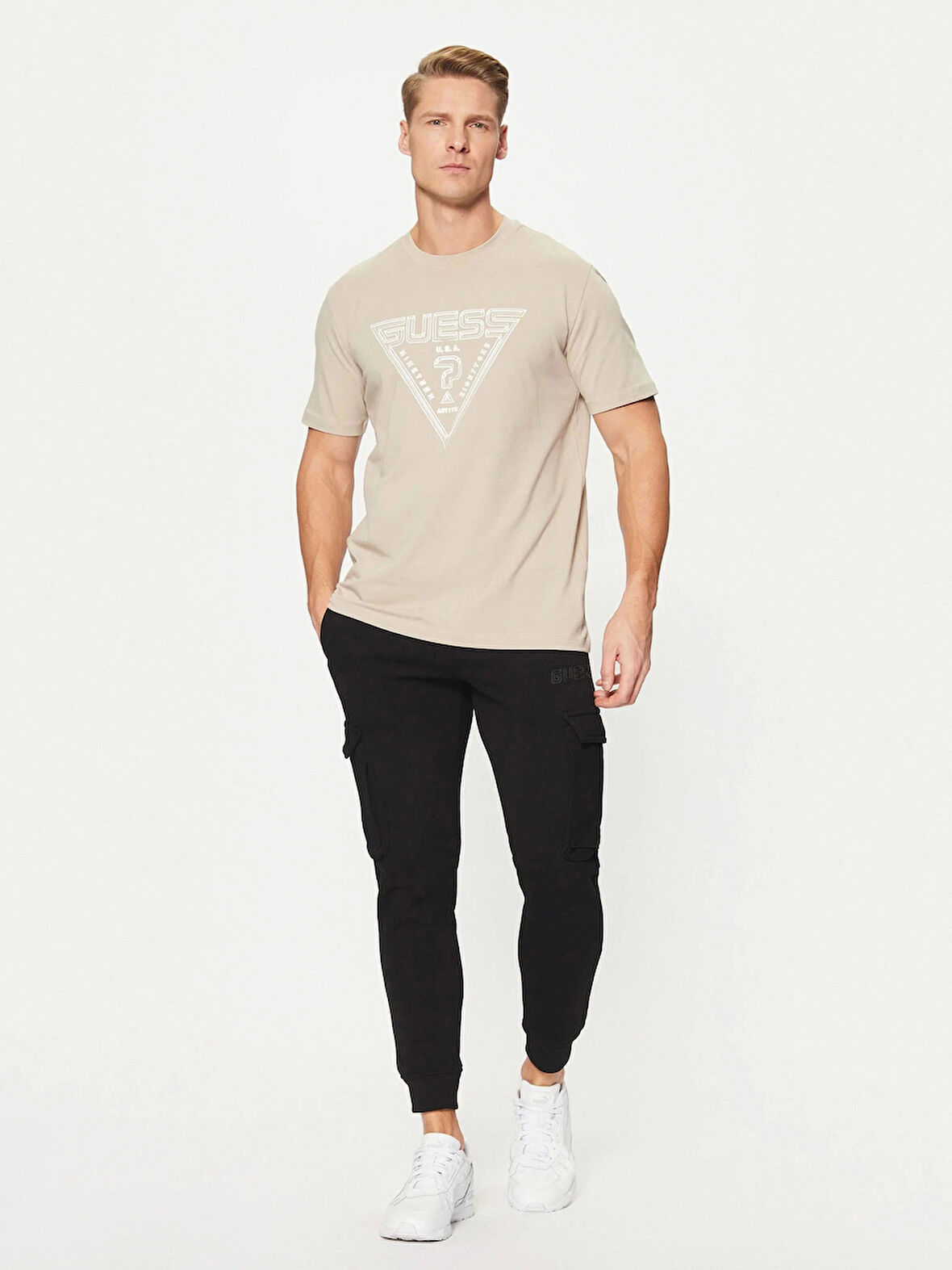 Guess Erkek Bej Logolu T-Shirt