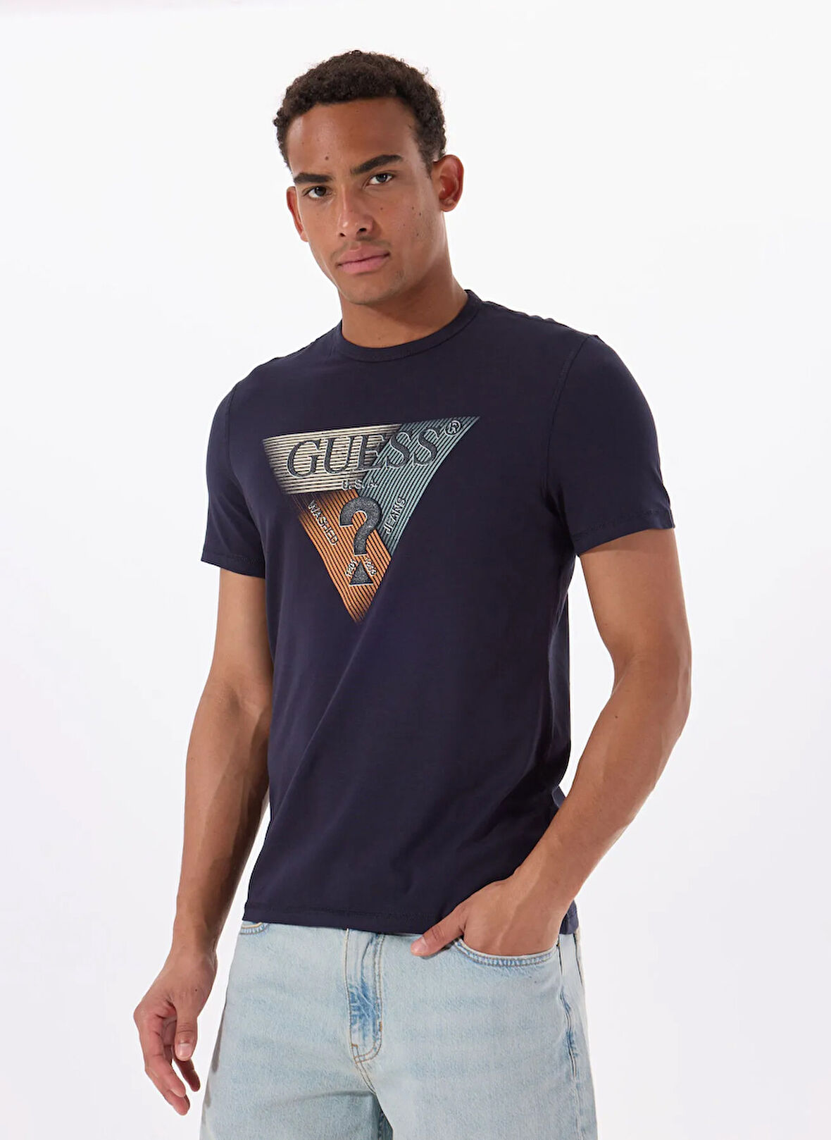 Guess Bisiklet Yaka Desenli Lacivert Erkek T-Shirt M5RI14J1314G7V2 SS CN GUESS TRI ST