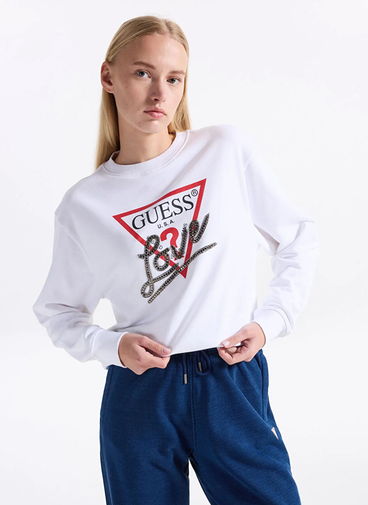 Guess Yuvarlak Yaka Baskılı Beyaz Kadın Sweatshırt Studded Kadın Sweatshirt