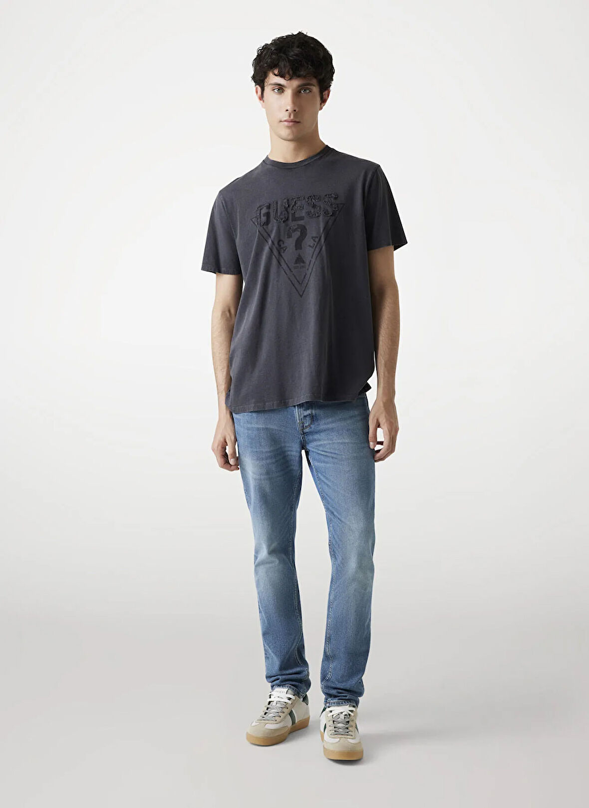 Guess Bisiklet Yaka Baskılı Siyah Erkek T-Shirt M5YI42KBW41-JTMU Embroid Erkek Regu