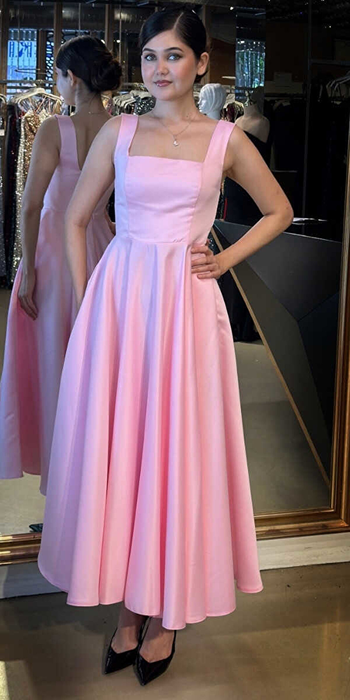 Pembe Kalın Askı Kloş Etekli Saten Midi Abiye Elbise 7631