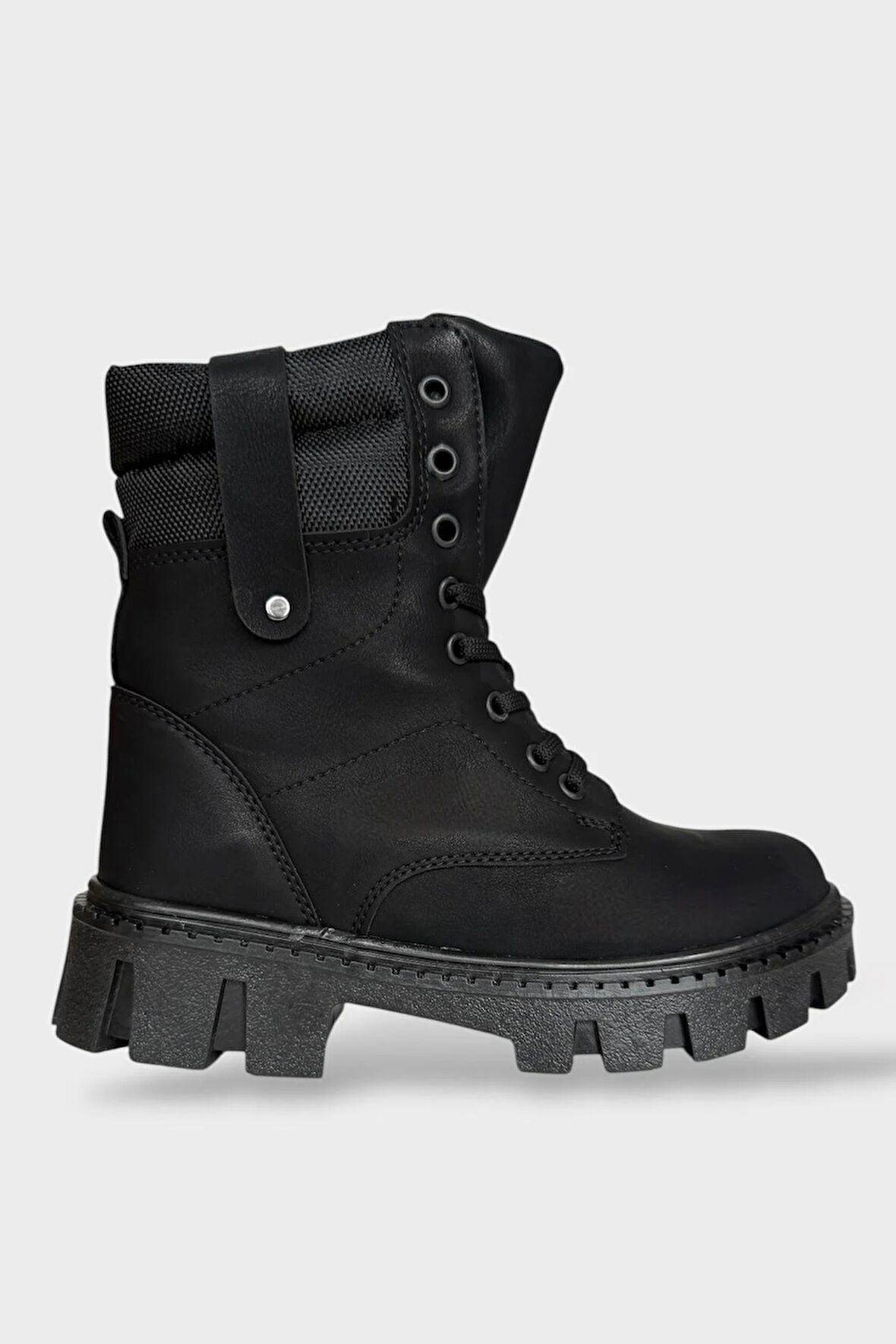 Kadın Fermuarlı Kalın Taban Bot SİYAH