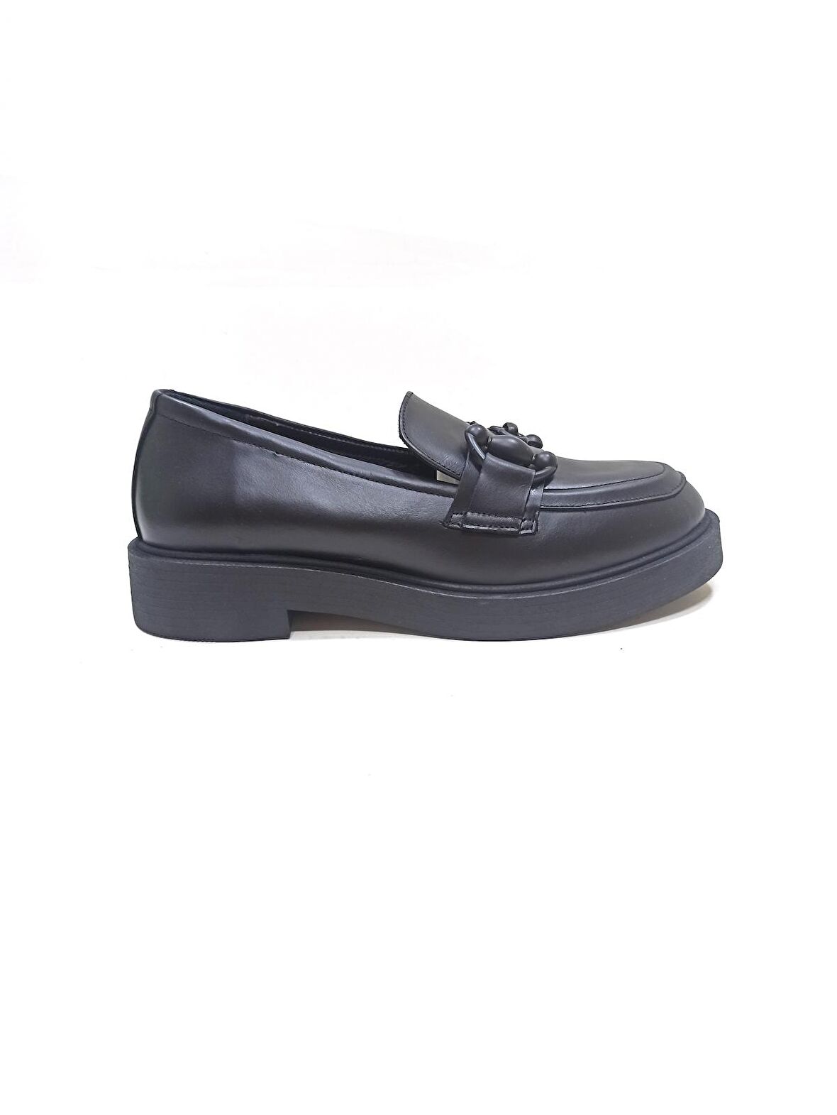 ALBİNİ SİYAH DERİ KADIN LOAFER AYAKKABI