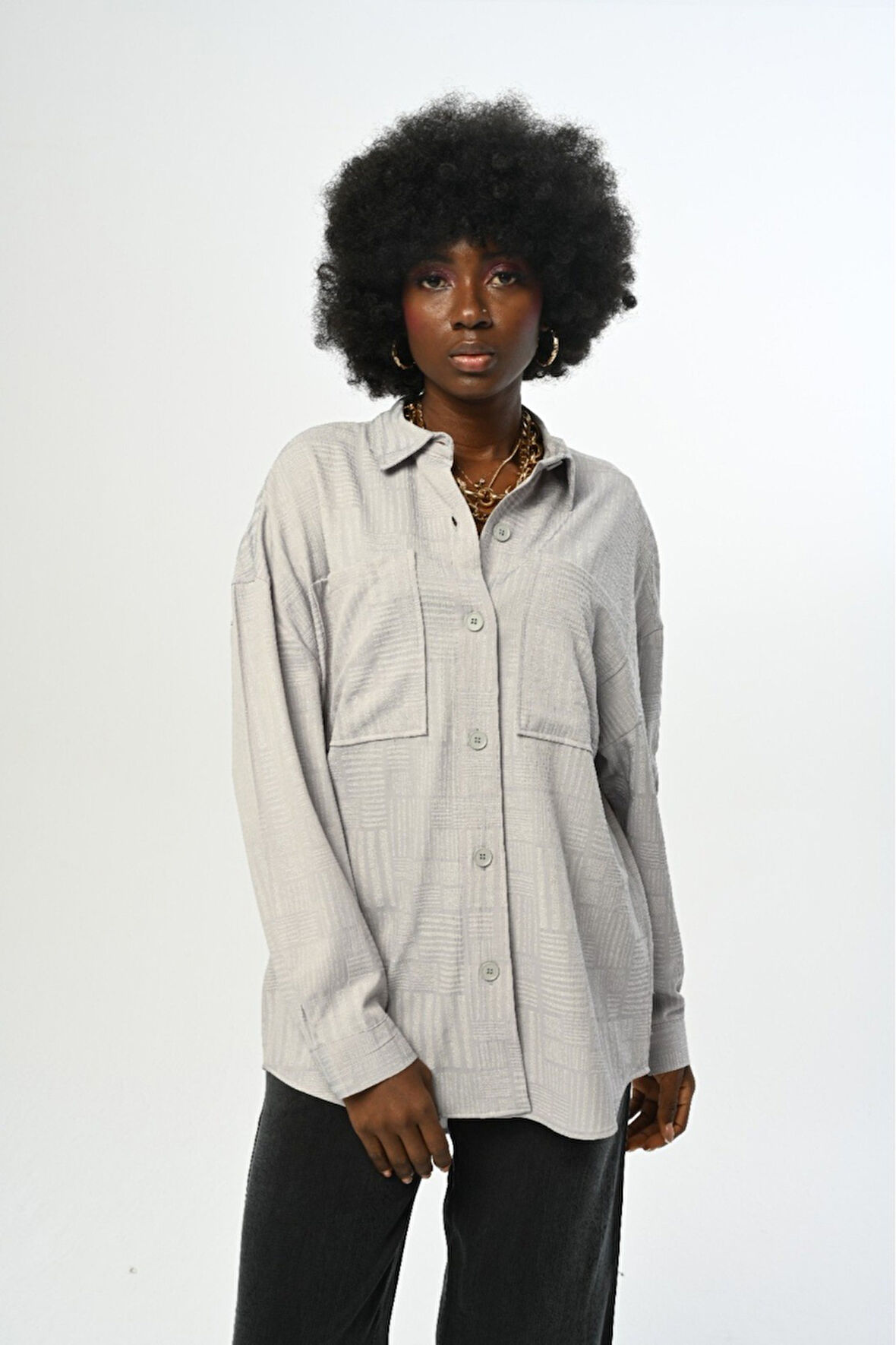 KADIN DESENLİ OVERSİZE KESİM GRİ RENK GÖMLEK