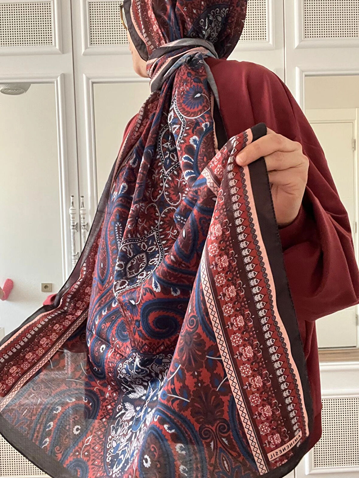 Aminenesil Etnik Desen Soft Pamuk Şal Lacivert Kırmızı Renk