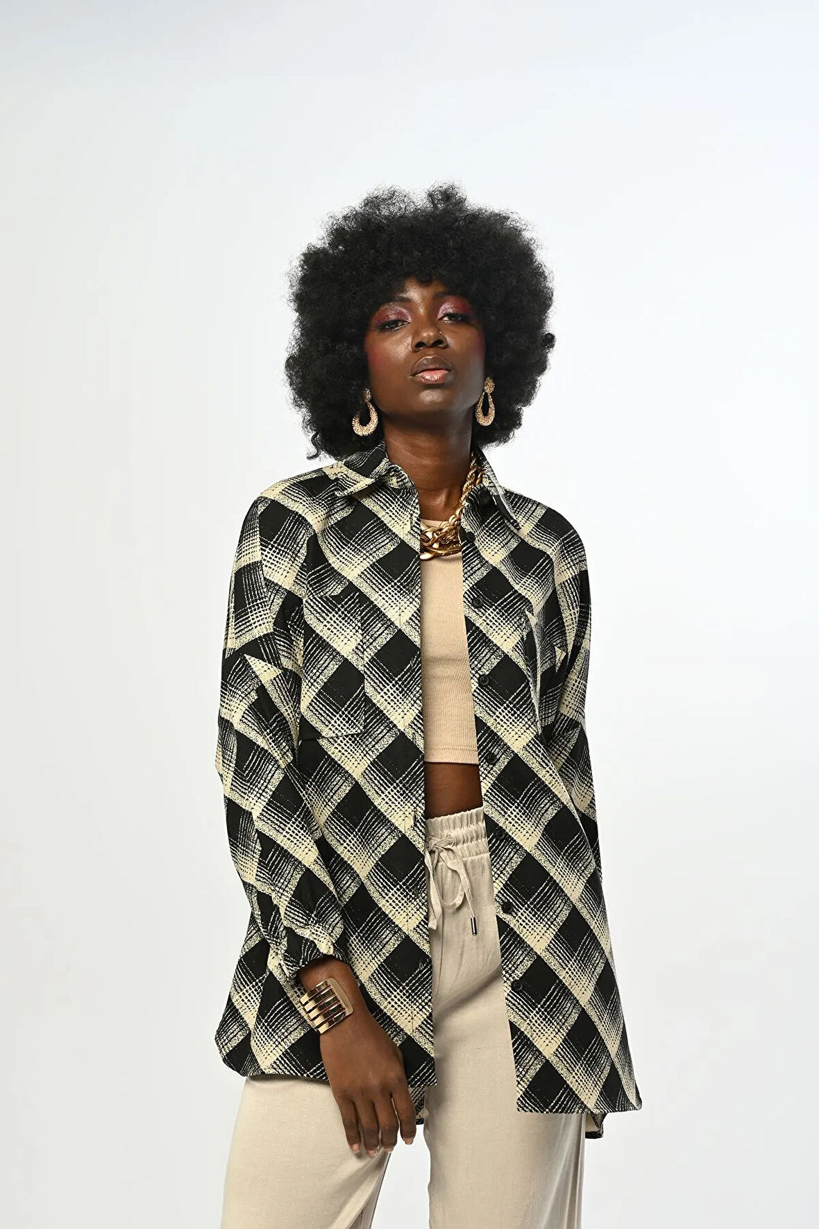 KADIN DESENLİ OVERSİZE KESİM GÖMLEK