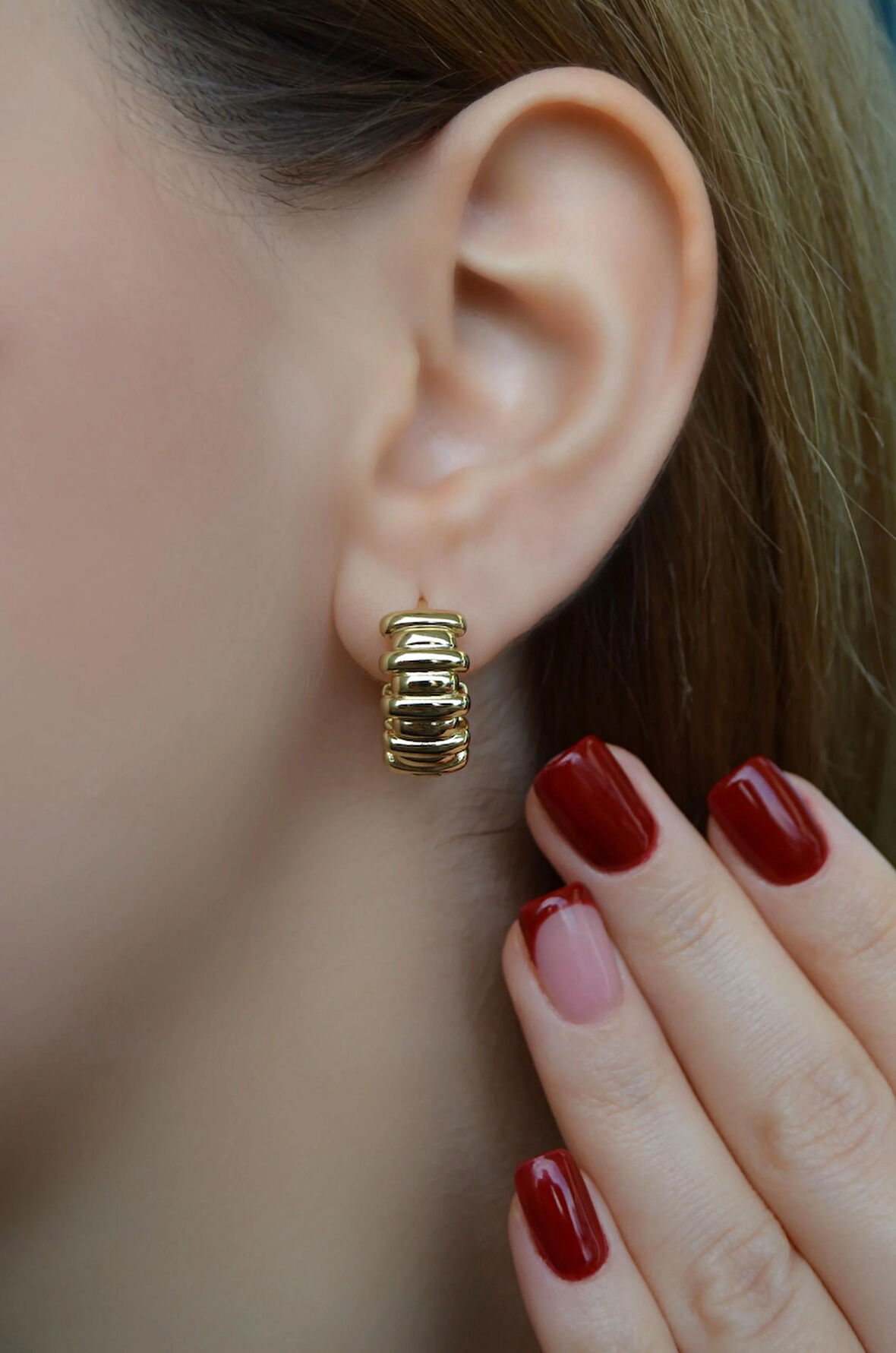 Gold Renk Geniş Bombeli Halka Küpe Günlük Kullanıma Uygun