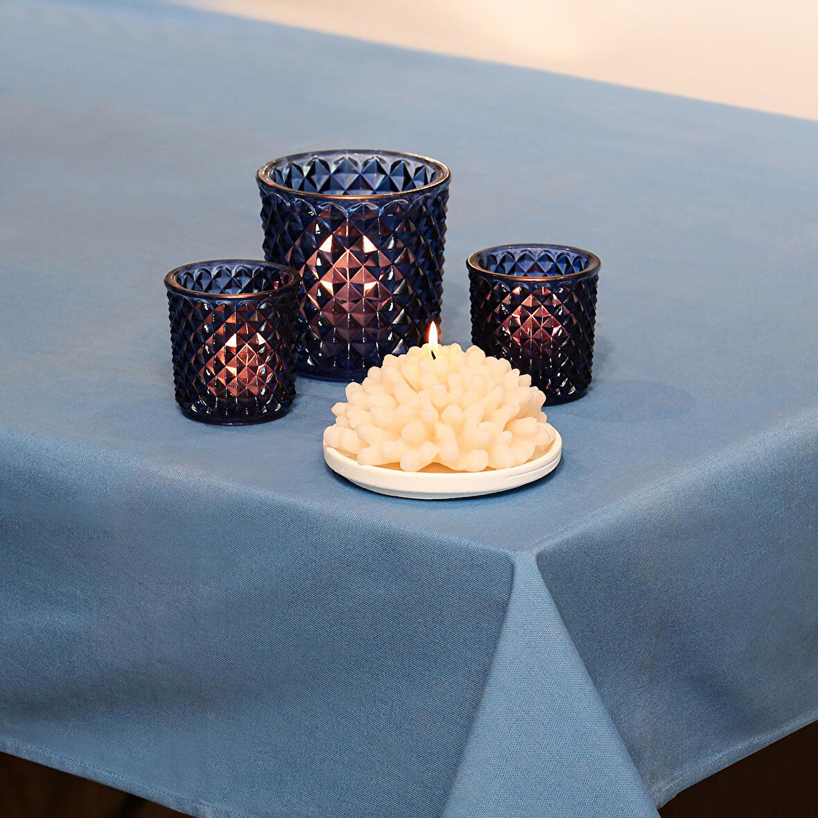 Mavi Pamuklu Masa Örtüsü (140x180)