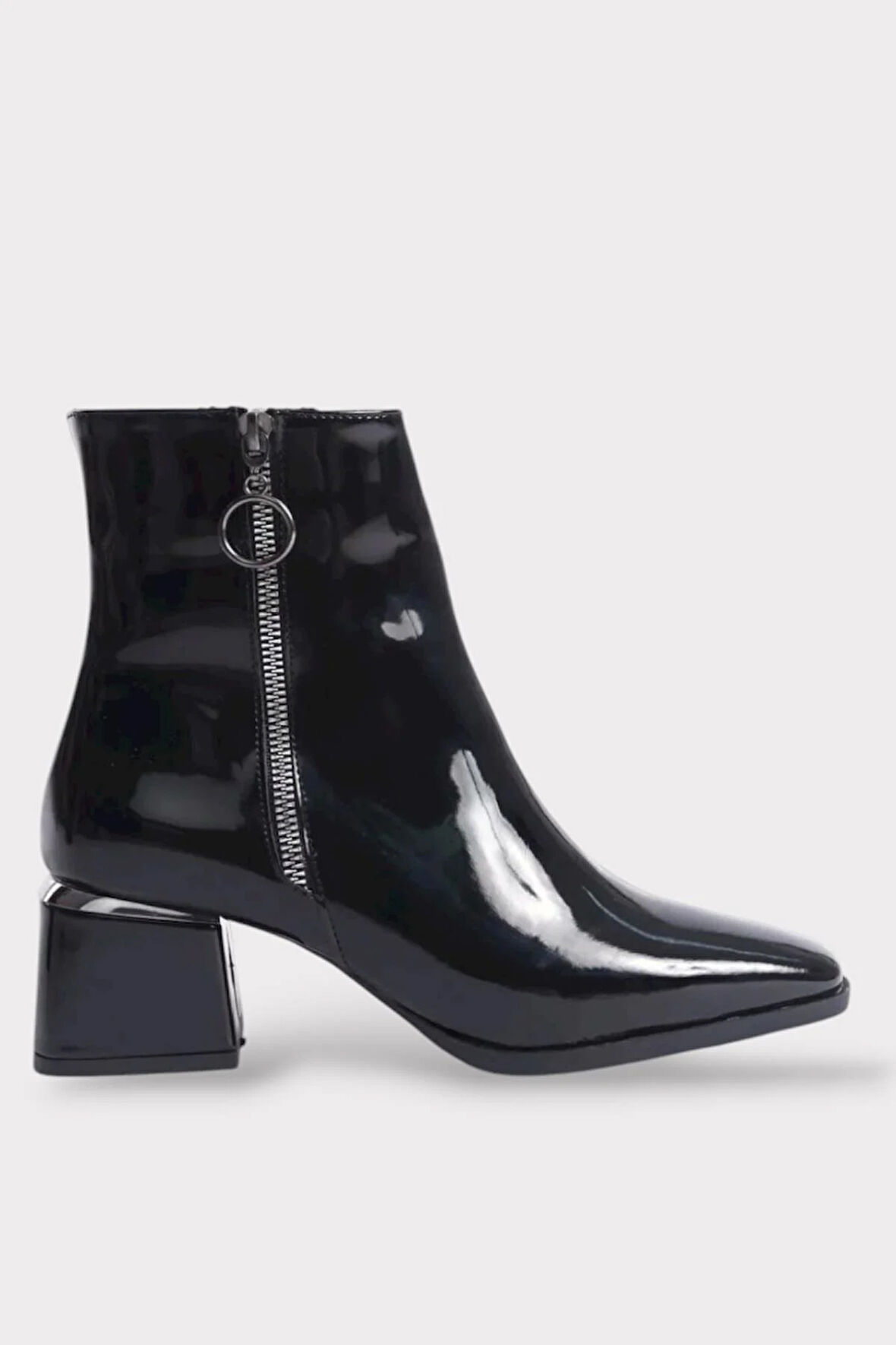 Kalın Topuk Sivri Burun Fermuarlı Kadın Bot SİYAH