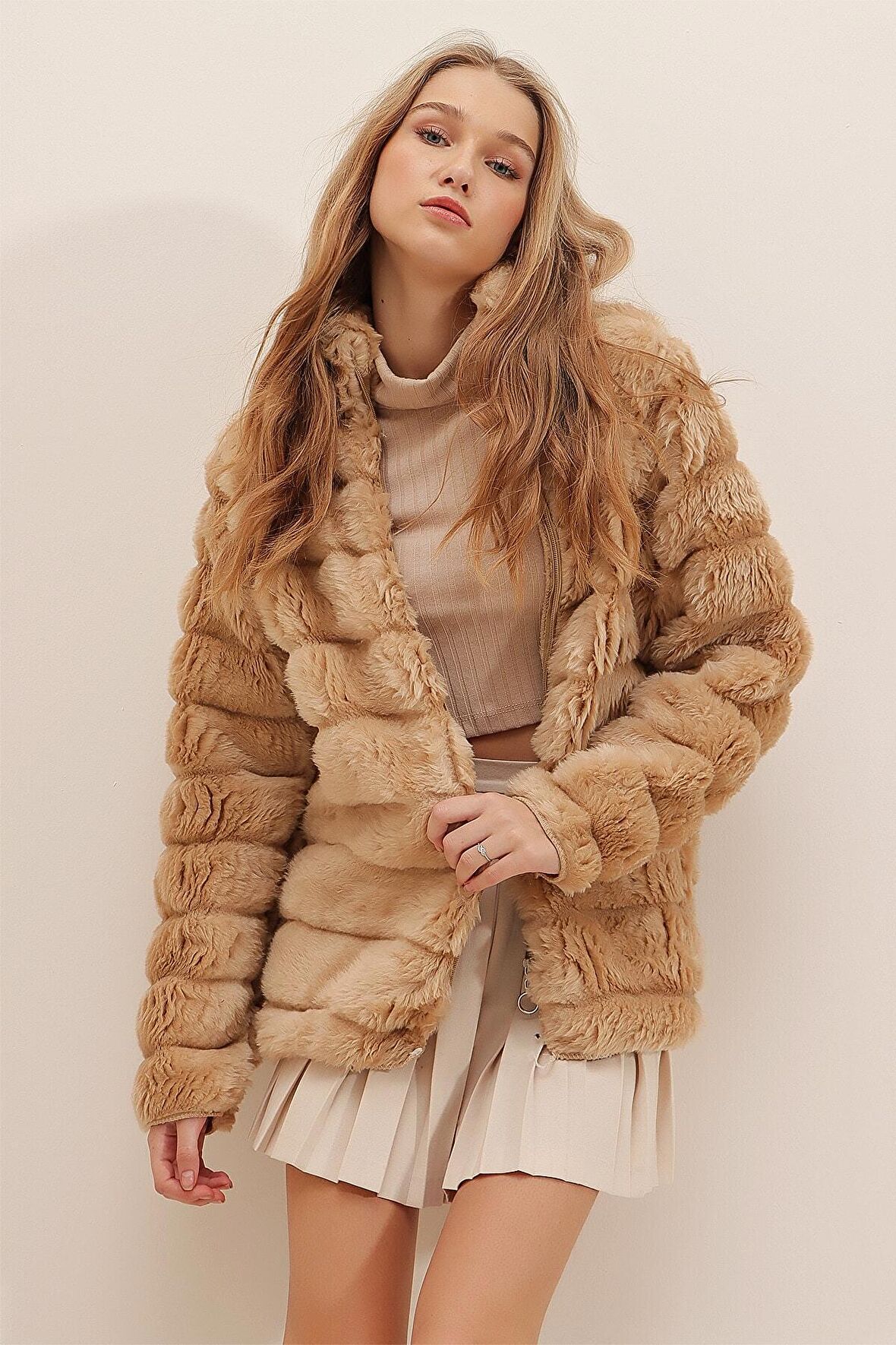 Kadın Camel Şık Peluş Suni Kürk Ceket HZL23W-DSB110061