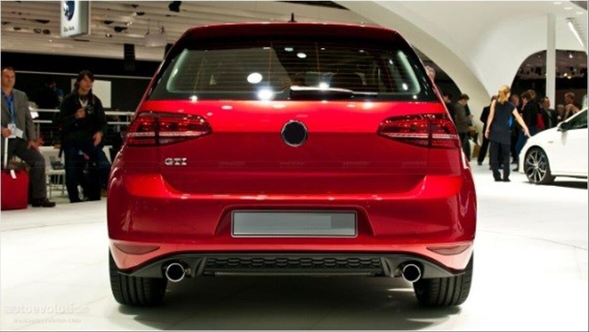 Vw golf 7 gti arka tampon difüzörü pianoblack 2013+
