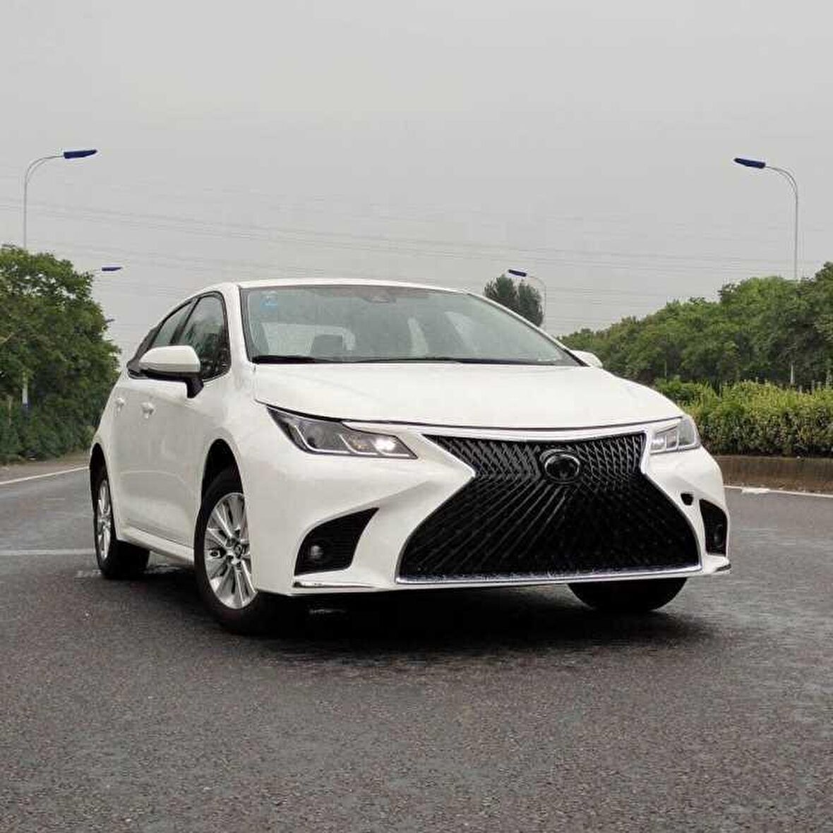 TOYOTA COROLLA 2019+ LEXUS BODY KIT