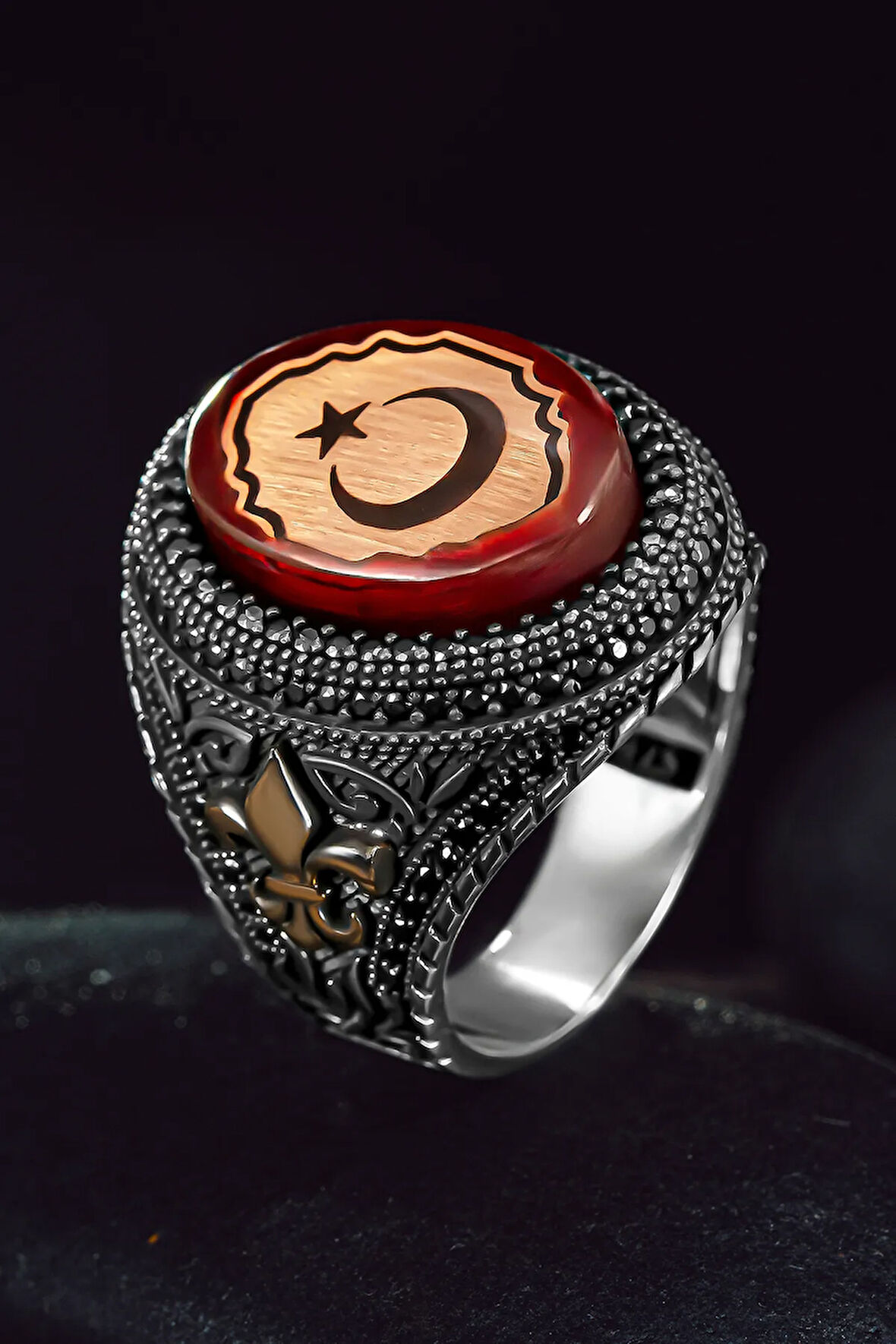 Erkek Gümüş Yüzük - Kırmızı Kehribar Taşlı Ay Yıldız İşlemeli Erkek Yüzük