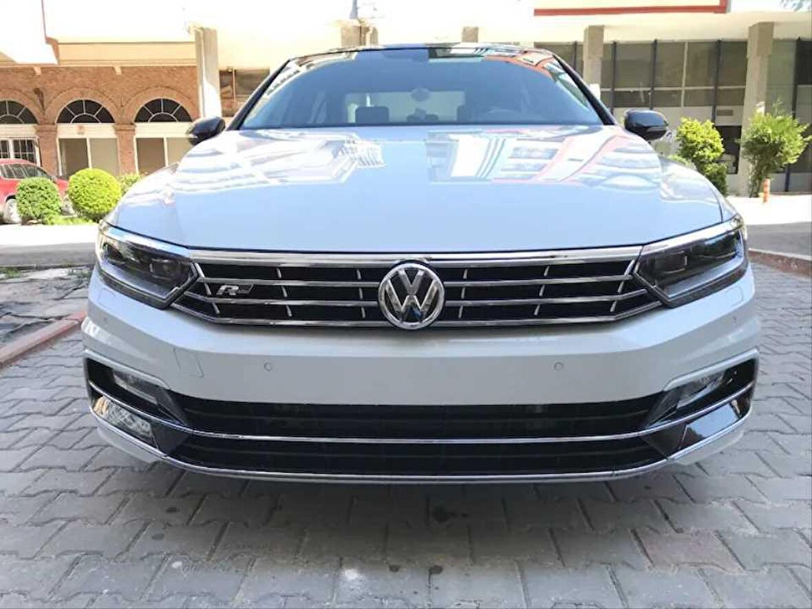 Vw passat b8 rline ön panjur ızgara seti 2015+