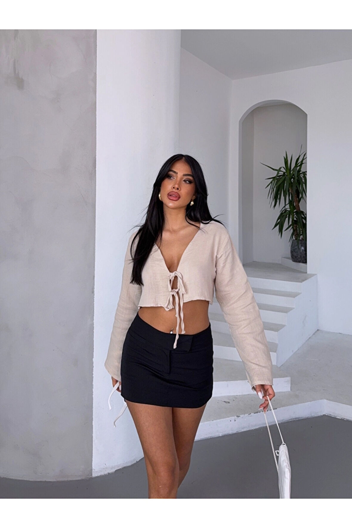 Kadın Bej Önden Bağlamalı Müslin Kumaş Crop Bluz  HZL25S-DSB104071