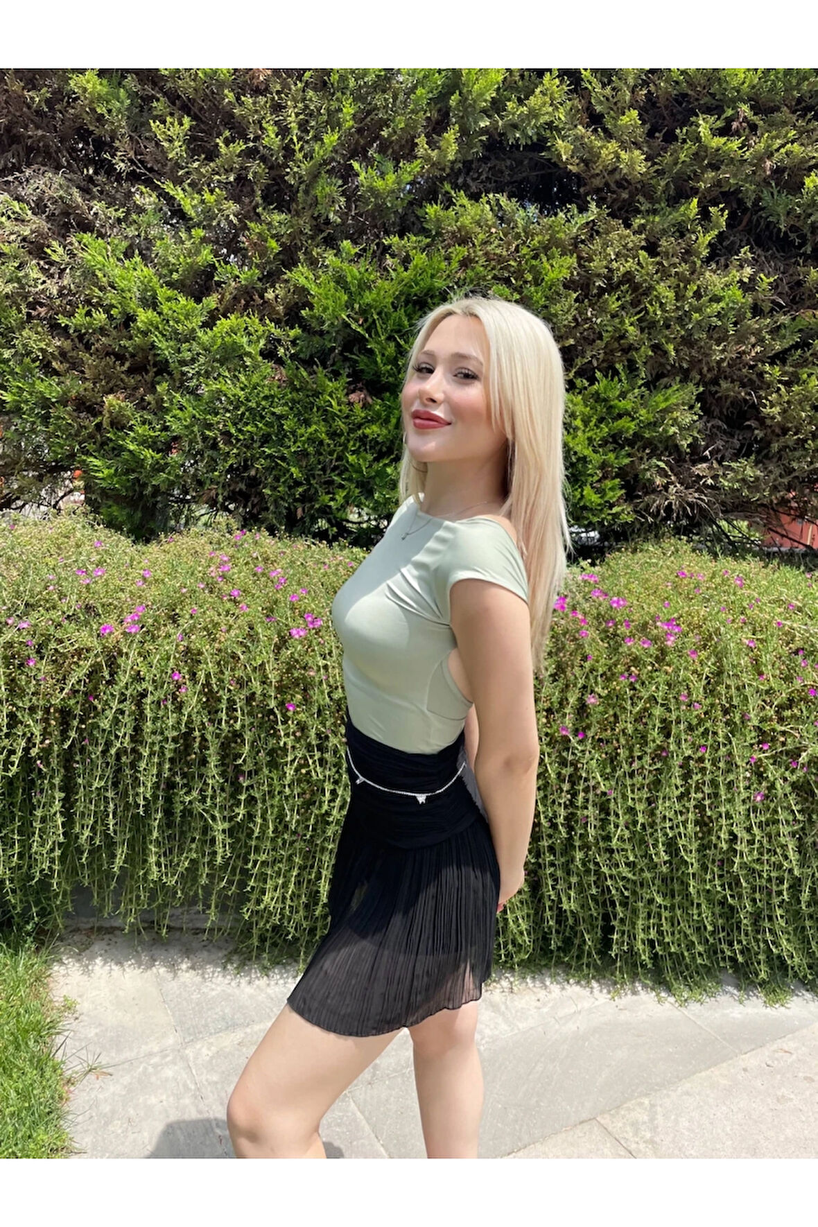 Kadın Çağla Yeşili Sırt Dekolteli Kısa Kollu Bluz HZL24S-ZK10831