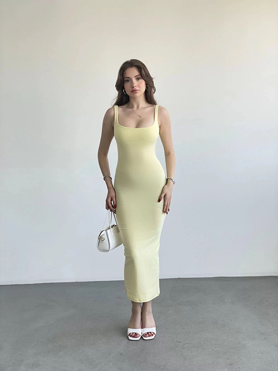 Kadın Sarı Askılı Kare Yaka Midi Elbise HZL25S-ZK11621