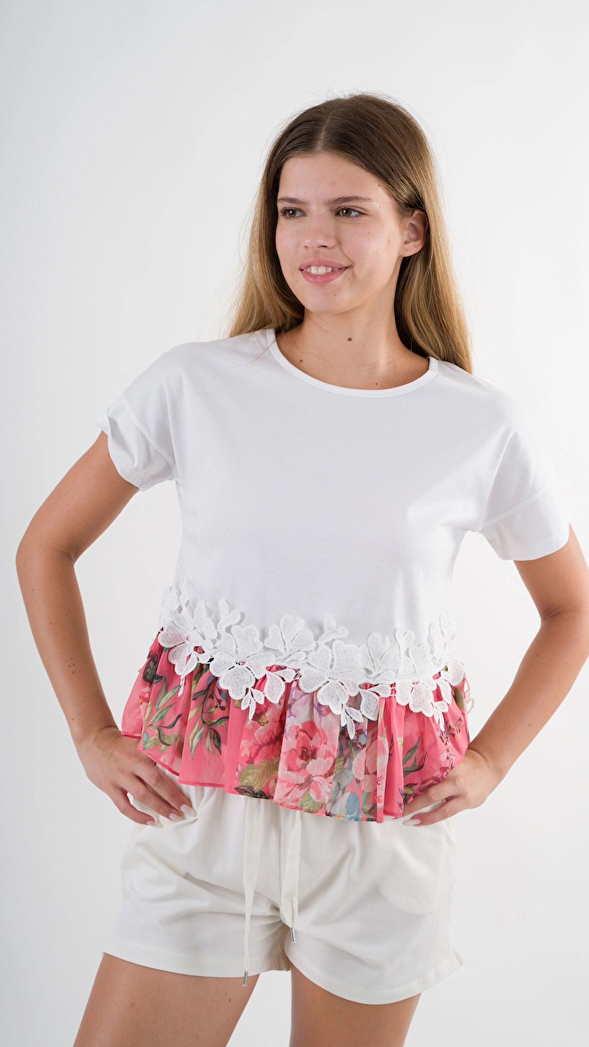 Kadın Beyaz Dantel Çiçek Desenli Bisiklet Yaka Bluz HZL24S-YY256