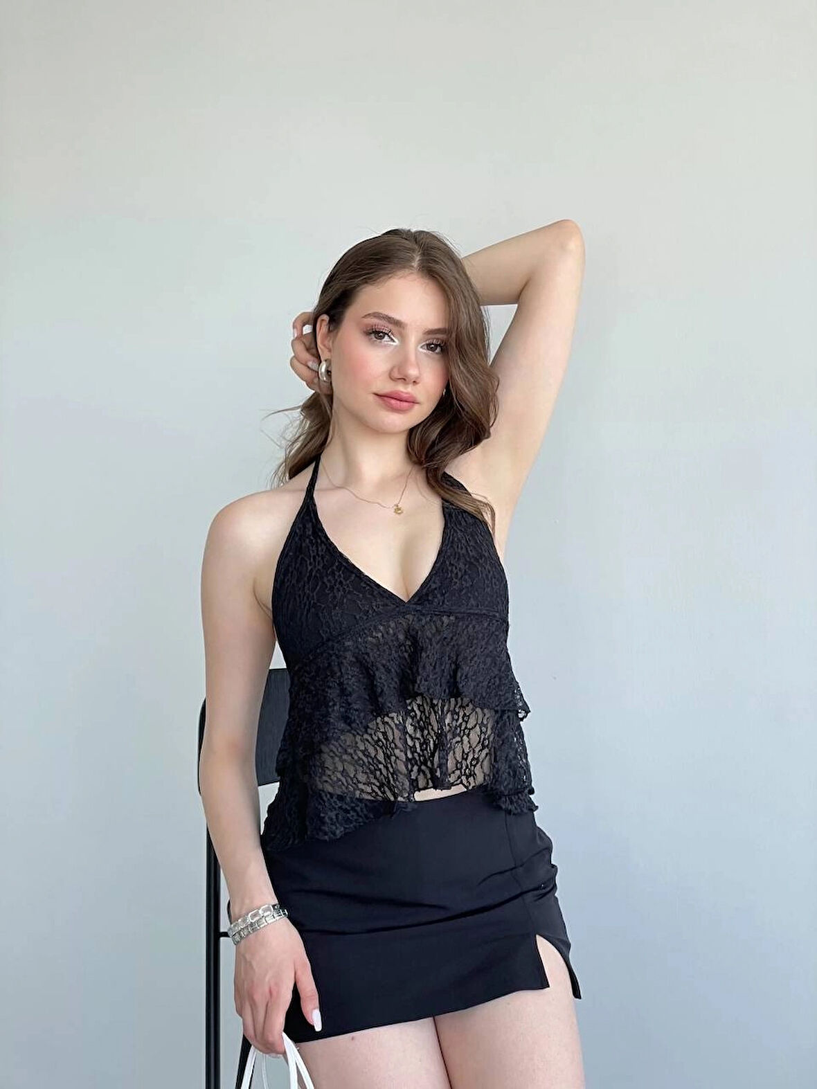 Kadın Siyah Boyundan Bağlamalı Sırt Dekolteli Dantel Bluz HZL25S-ZK13241