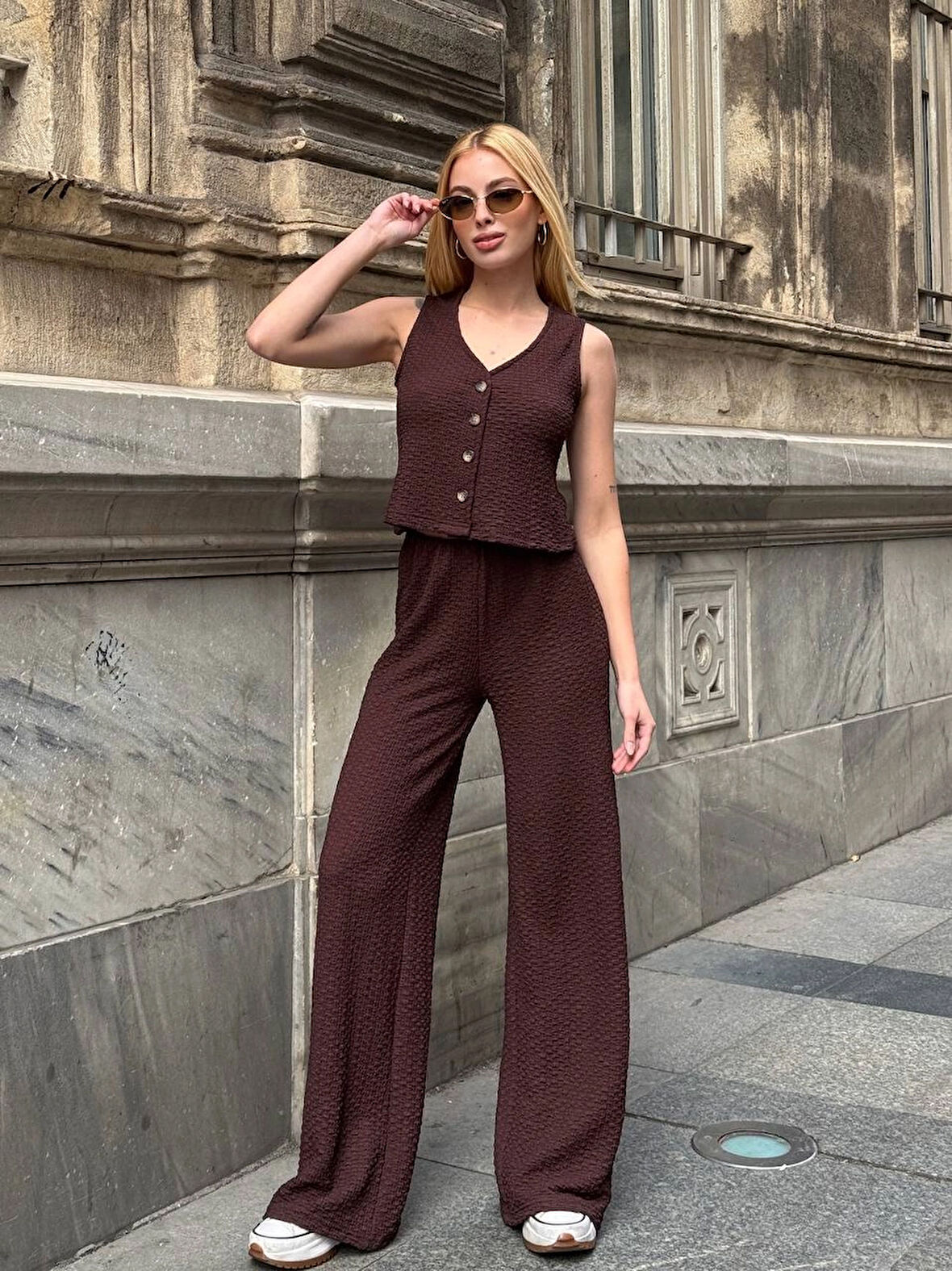 Kadın Kahverengi Beli Lastilkli Gofre Kumaş Pantolon HZL24S-ZK13261