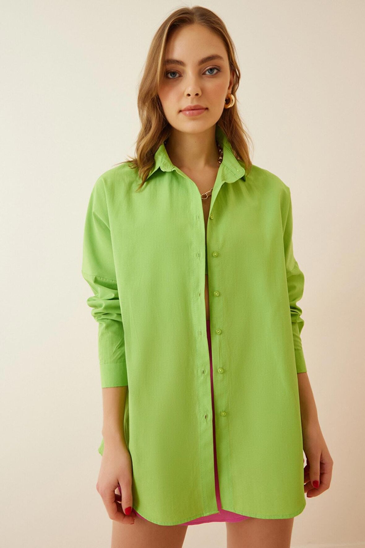 Kadın Fıstık Yeşili Oversize Uzun Basic Gömlek HZL22W-BD139001