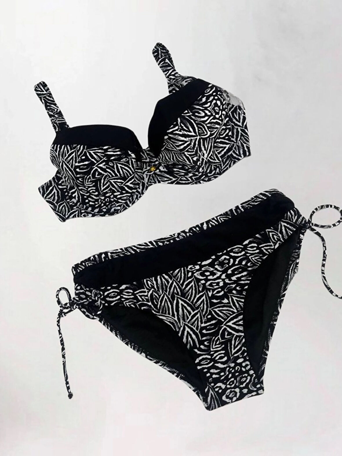 Kadın Siyah Beyaz Desenli Büyük Beden Astarlı Bikini Takım HZL25S-LC4006