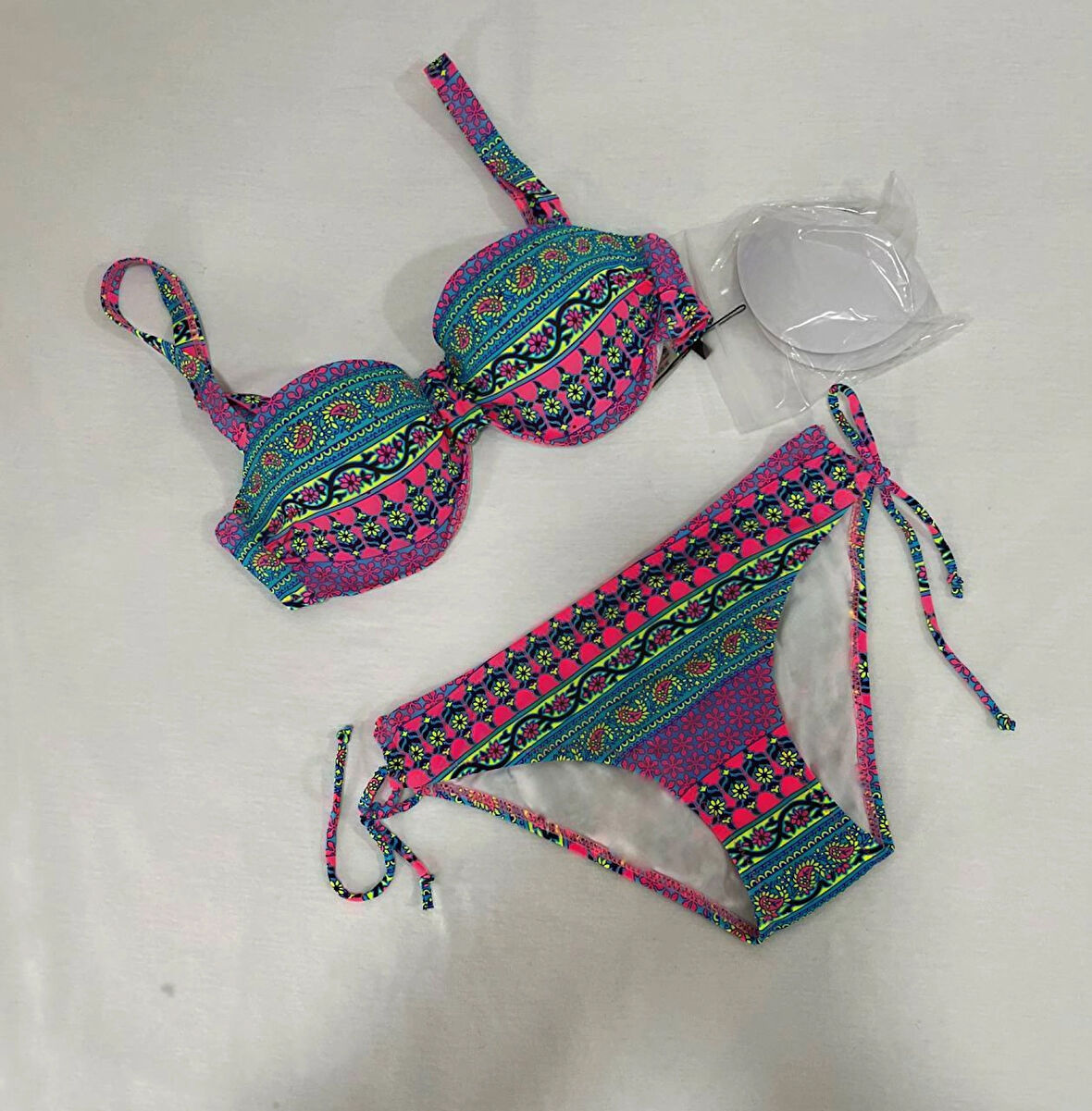 Kadın Fuşya Çok Renkli Etnik Desen Atarlı Bikini Takımı HZL25S-LC8004