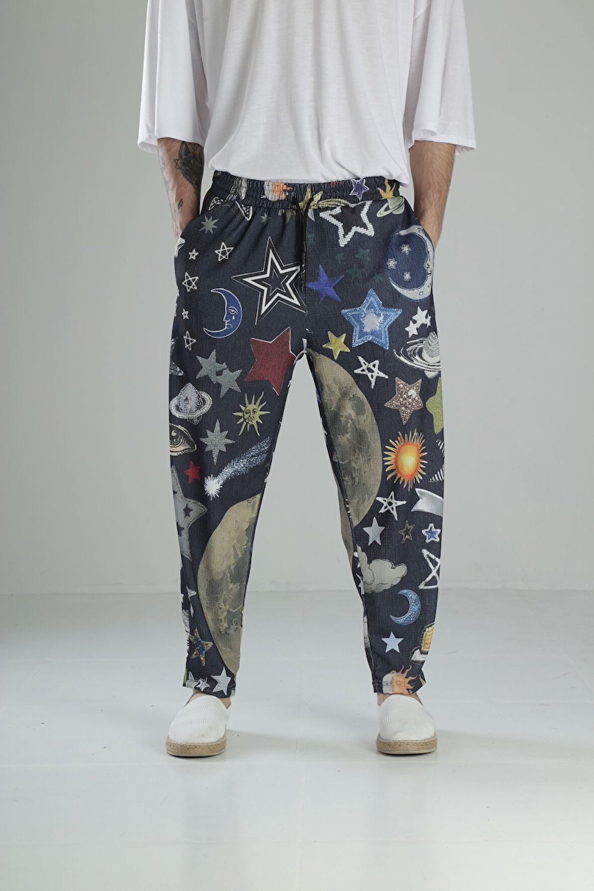 Gezegen Desenli Bürümcük Kumaş Baget Pantolon COC1677