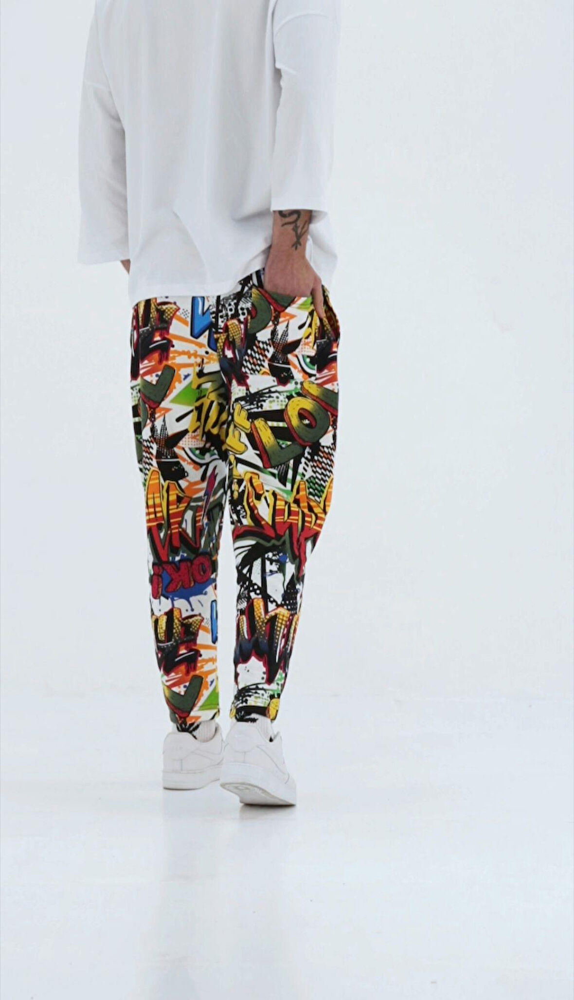 Renkli Grafiti Desenli Baget Pantolon COC1955