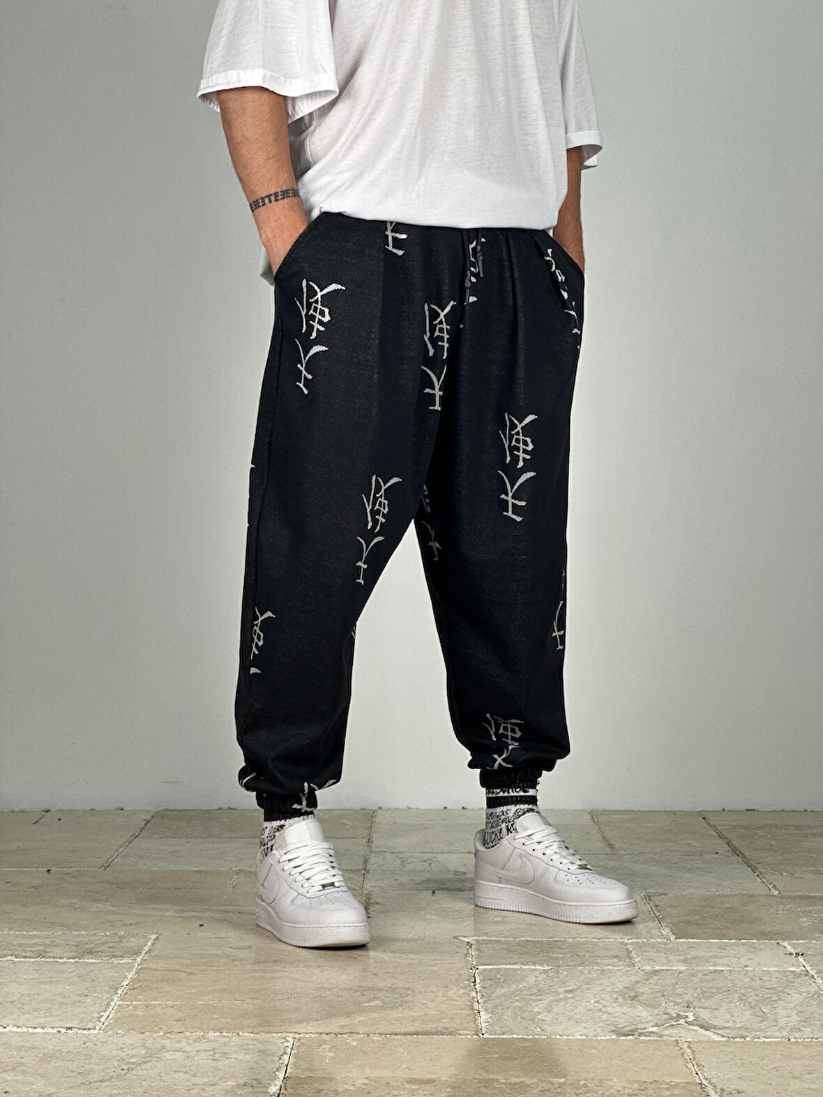 Chinese Desenli Jakarlı Pileli Siyah Yarım Şalvar COC2316