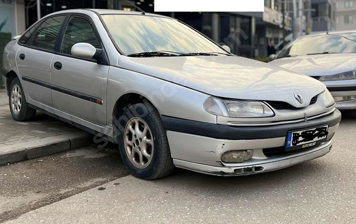 Laguna Eski model (1994-1999) Benzinli 2.0 16V N7Q Sol şoför tarafı Ön Aks Komple Made in E.E.C. 7701470699-7700107765 ABS dişlisi yoktur