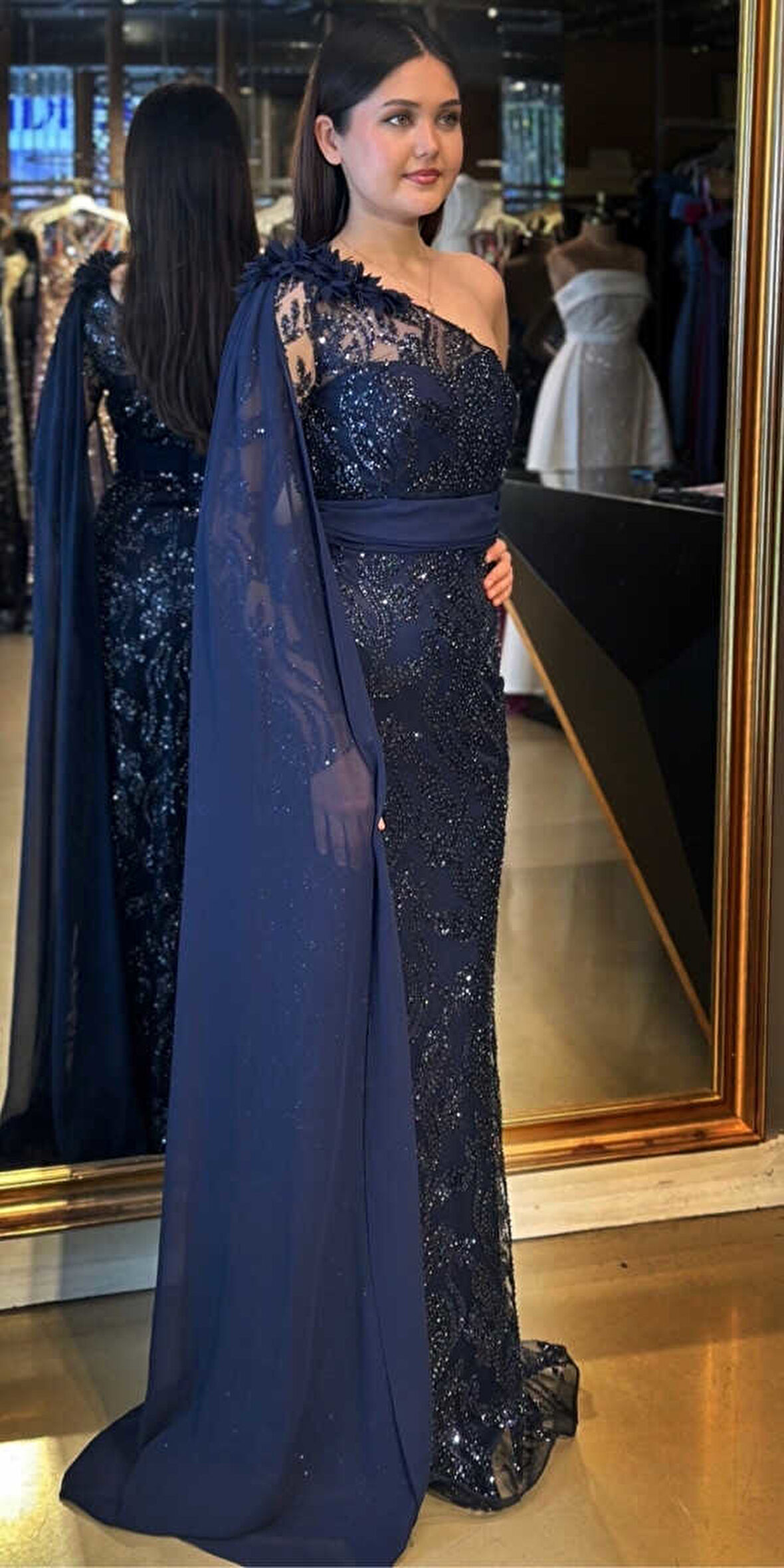 Lacivert Tek Omuzlu Çiçek Detaylı   Düz Kesim Pullu Boncuklu Uzun Abiye Elbise 7704