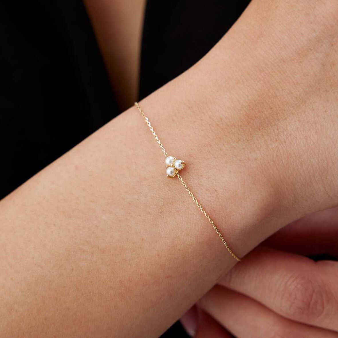 Tek Zincirli Tria İnci Bileklik