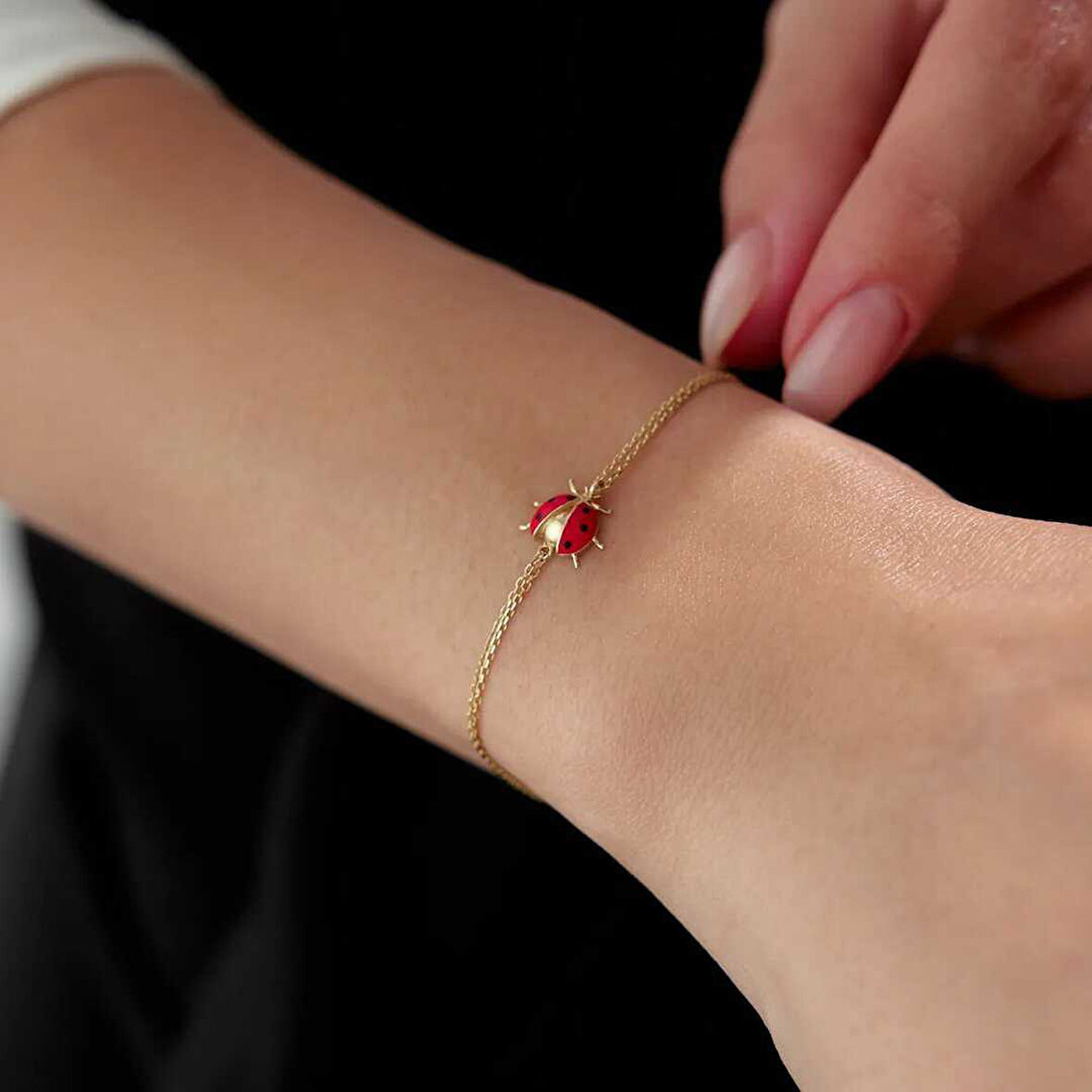 Uğur Böceği Bileklik