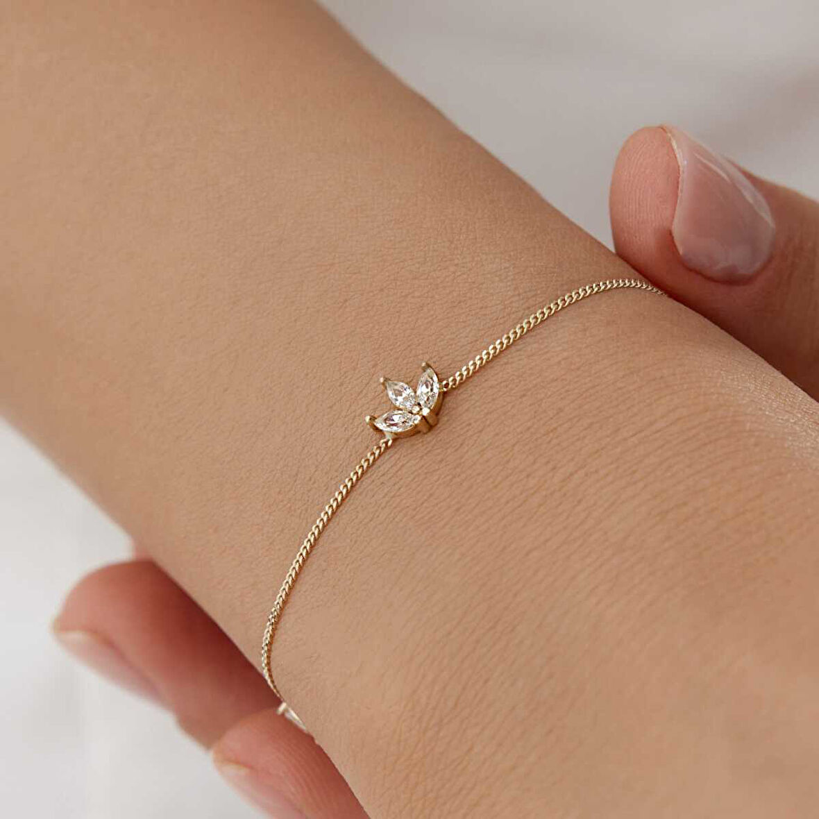 Sıralı Lotus Bileklik