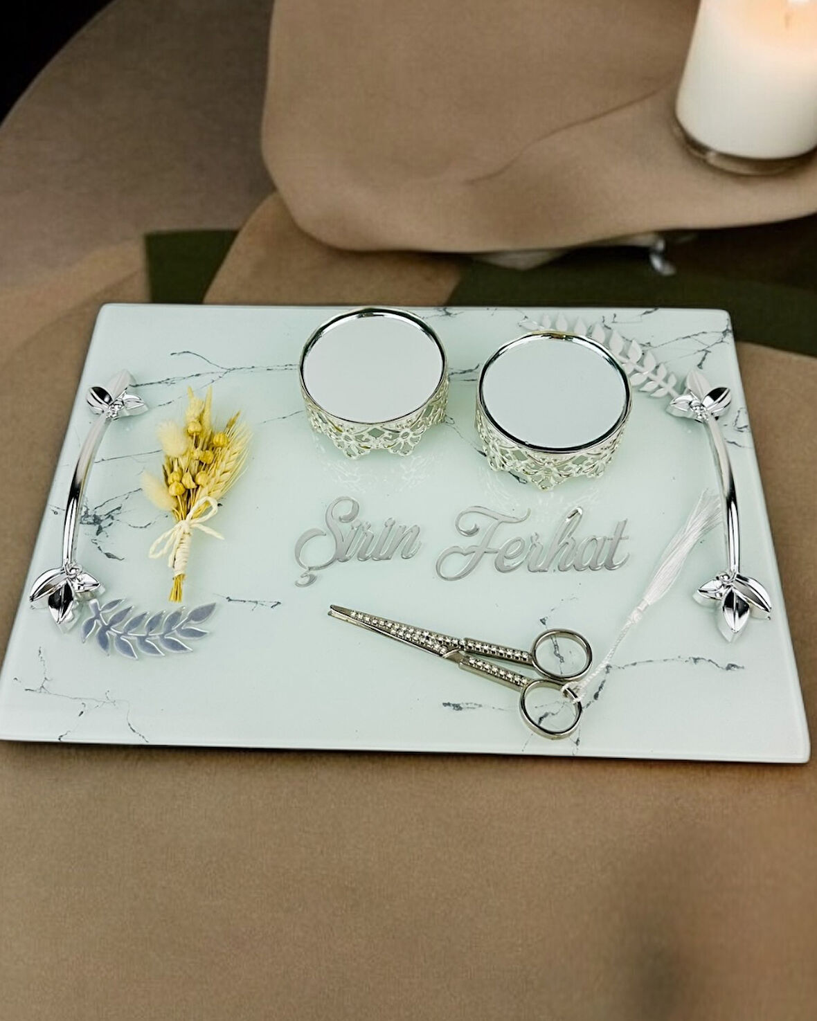 Loyalty Beyaz Söz Nişan Tepsisi