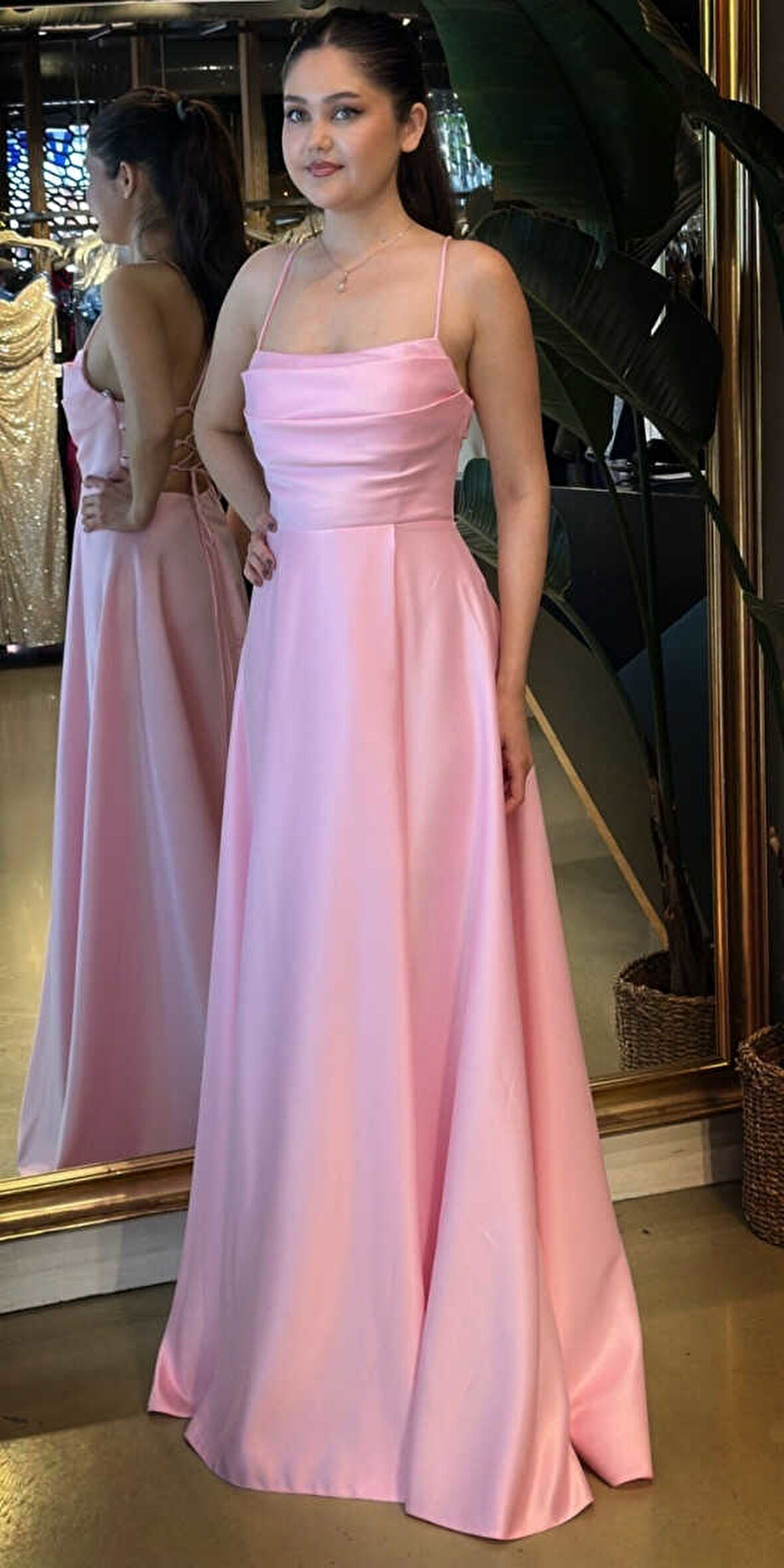 Pembe İp Askılı  Sırt Dekolteli  Kloş Etekli Saten Uzun Abiye Elbise 7764