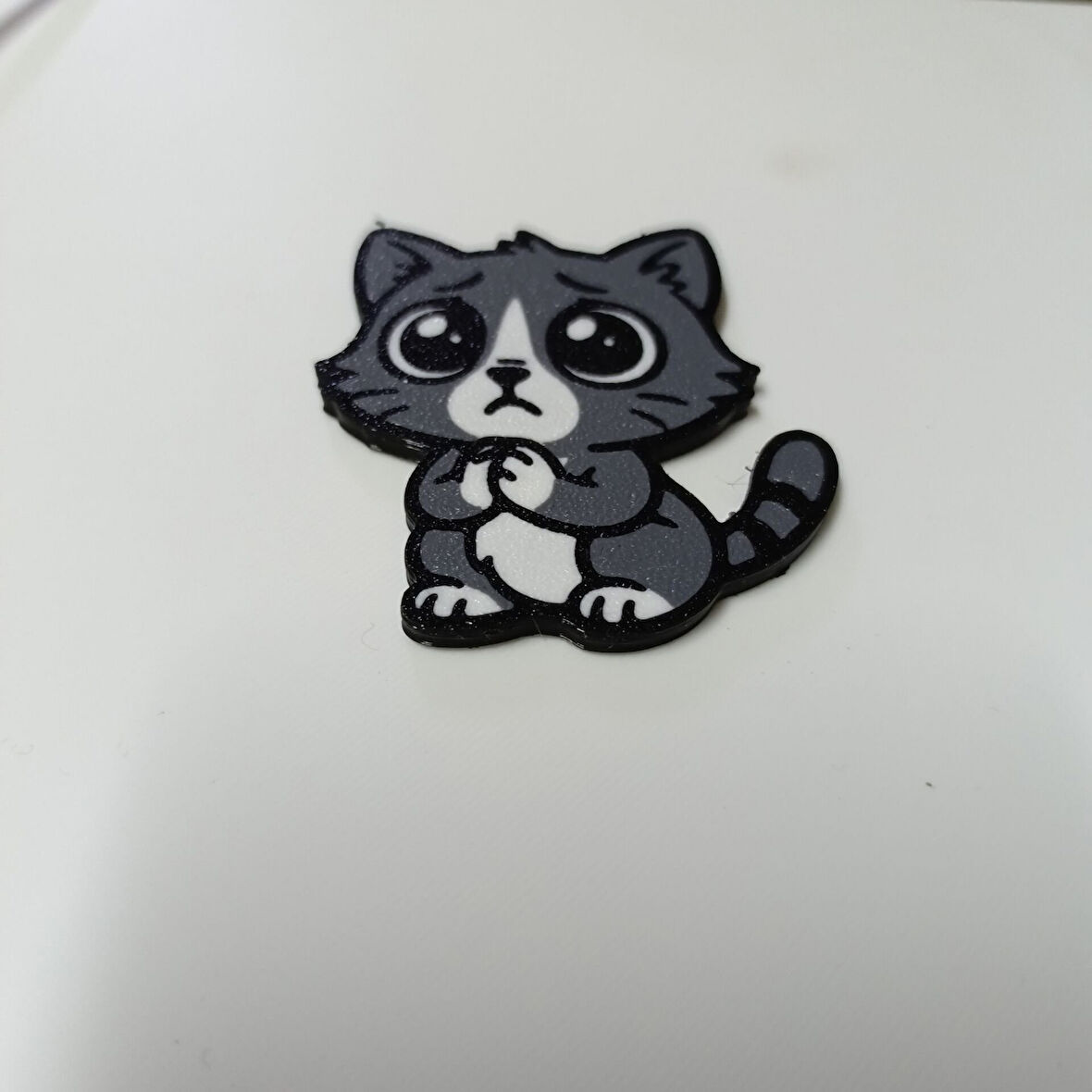 Elleri Birleşik Gri Kedi Magnet