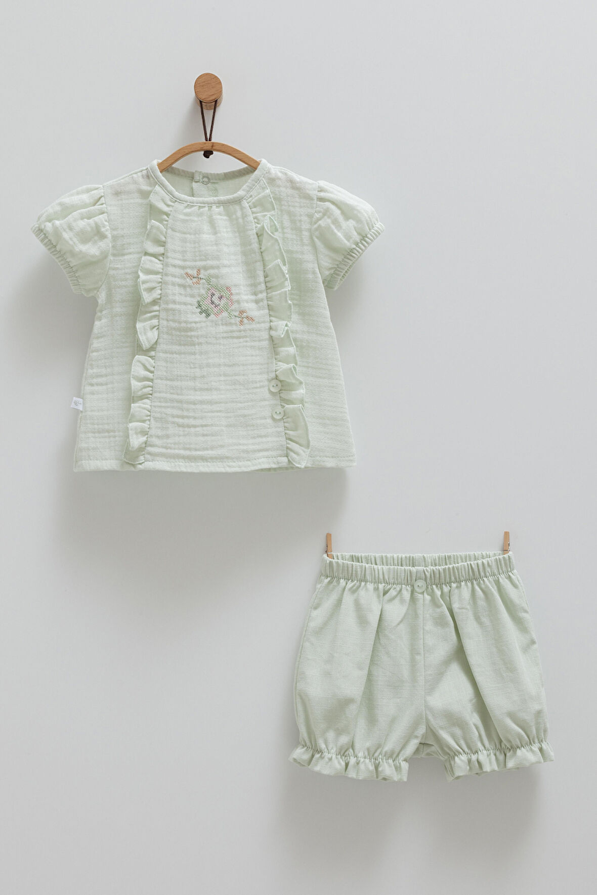 Kız Bebek 2'li Müslin Takım Yeşil Çiçek İşlemeli Şortlu