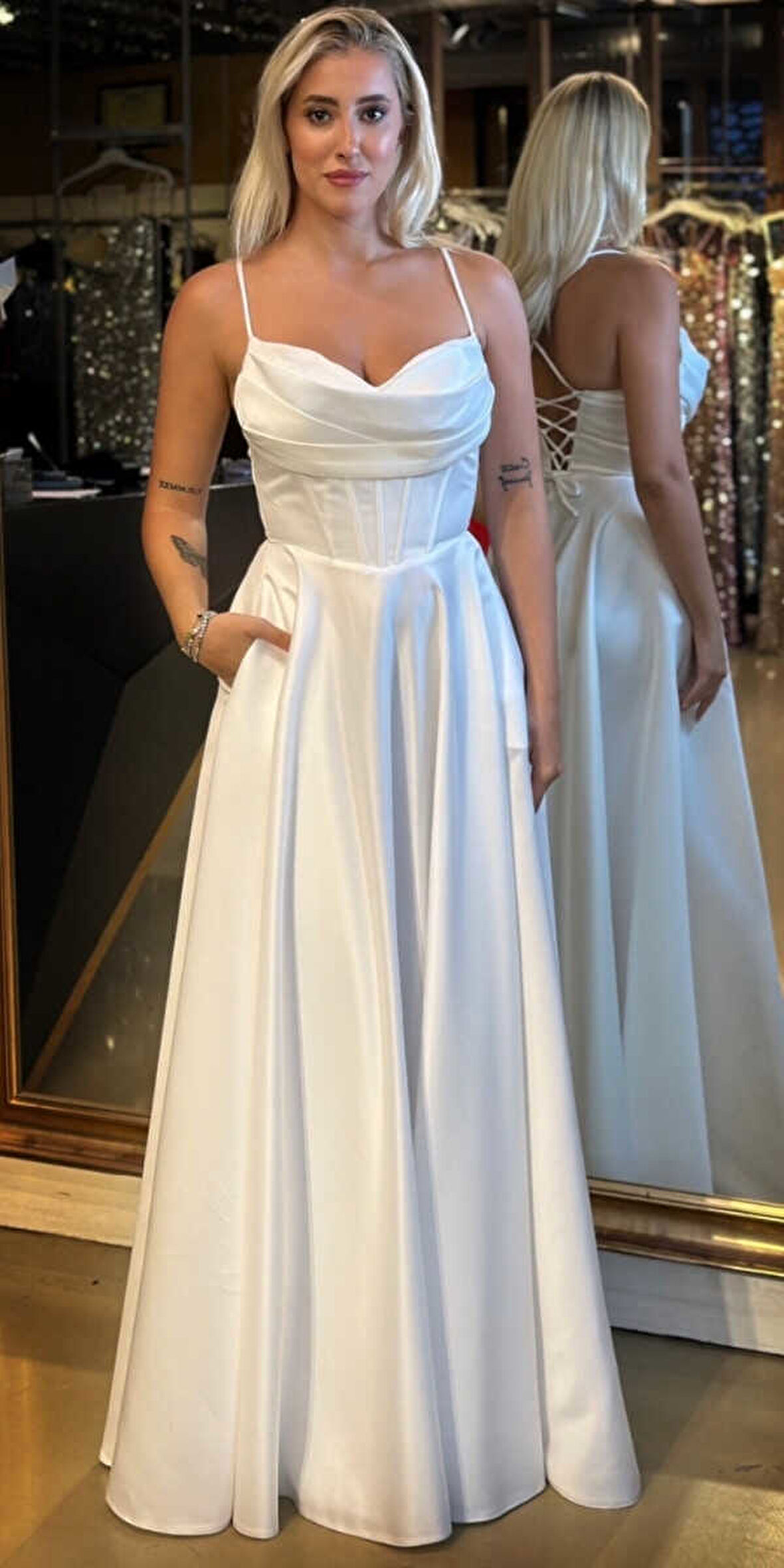 Beyaz İp Askılı  Sırt Dekolteli  Kloş Etekli Saten Uzun Abiye Elbise 7783